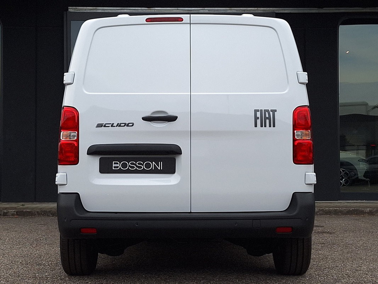 5 - Fiat Professional Scudo Van  M 1.5 Diesel 120cvManuale