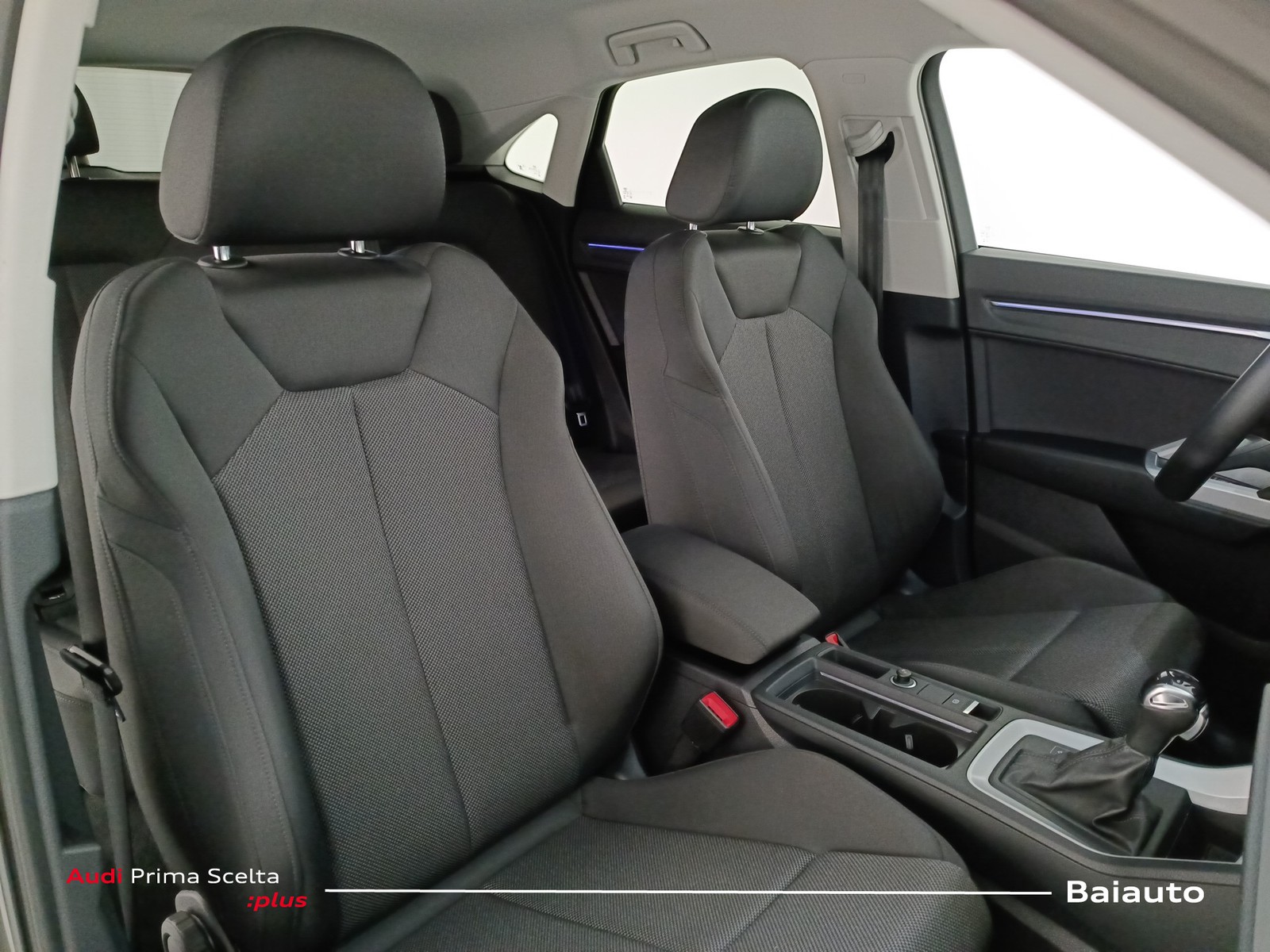 22 - Audi Q3 sportback 35 2.0 tdi s line edition s tronic