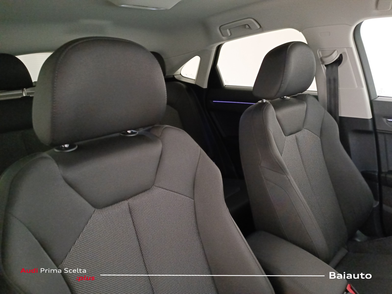 24 - Audi Q3 sportback 35 2.0 tdi s line edition s tronic