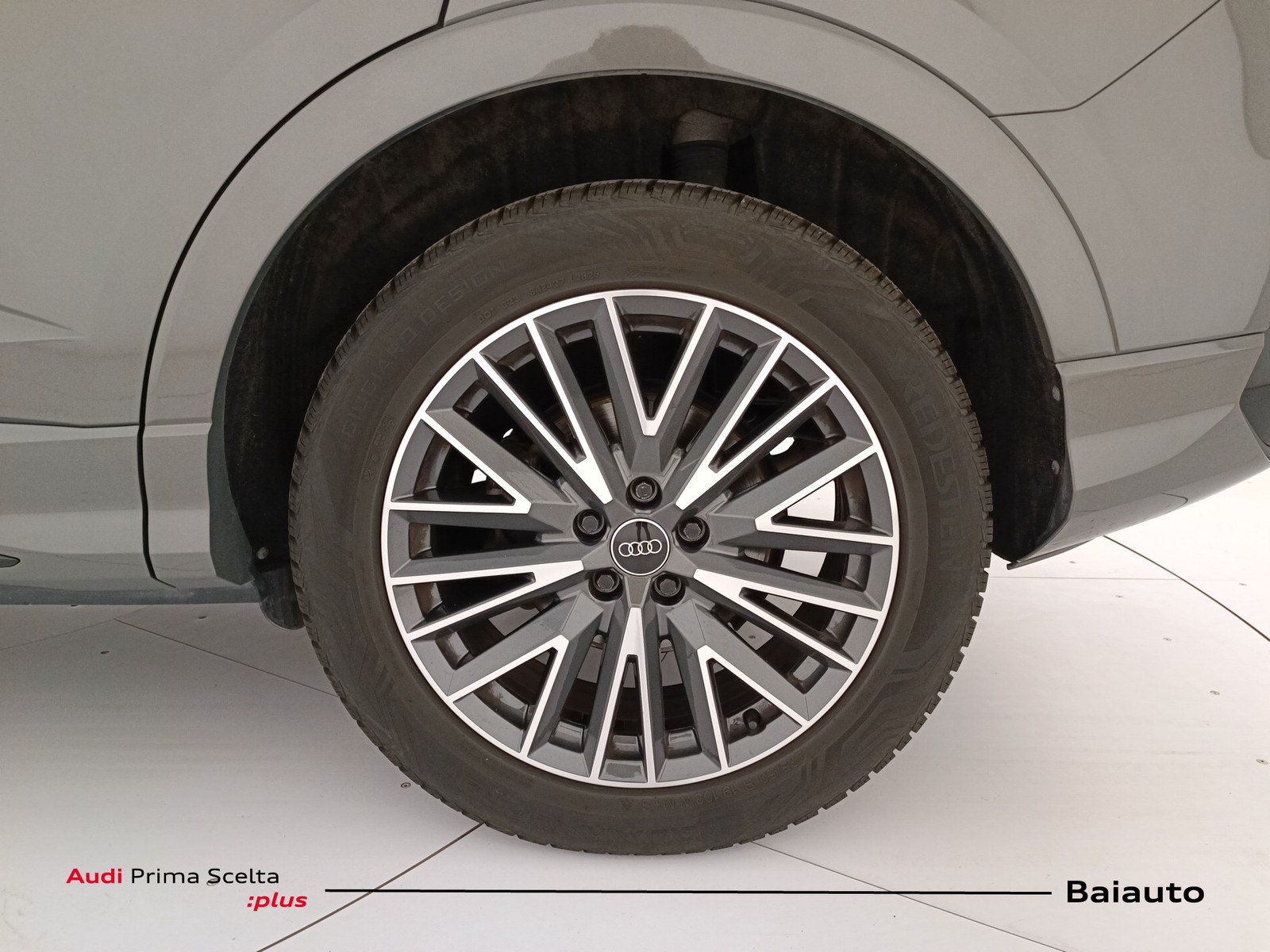 28 - Audi Q3 sportback 35 2.0 tdi s line edition s tronic