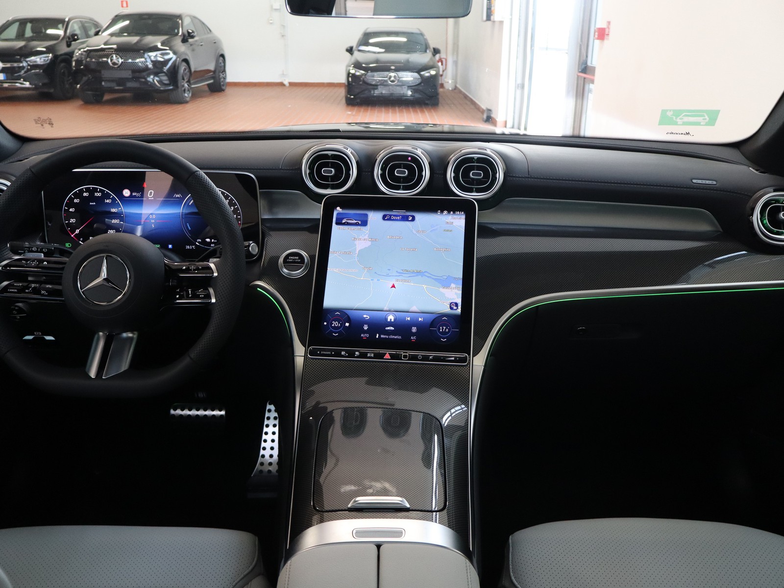 14 - Mercedes GLC suv 300 de plug-in hybrid amg line premium 4matic 9g-tronic