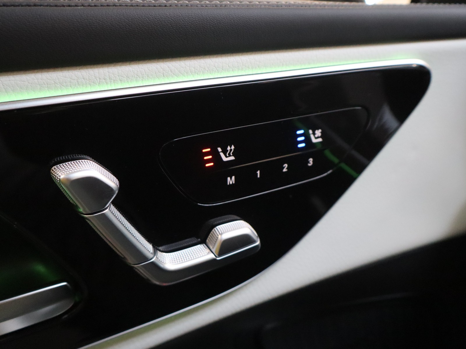 15 - Mercedes GLC suv 300 de plug-in hybrid amg line premium 4matic 9g-tronic