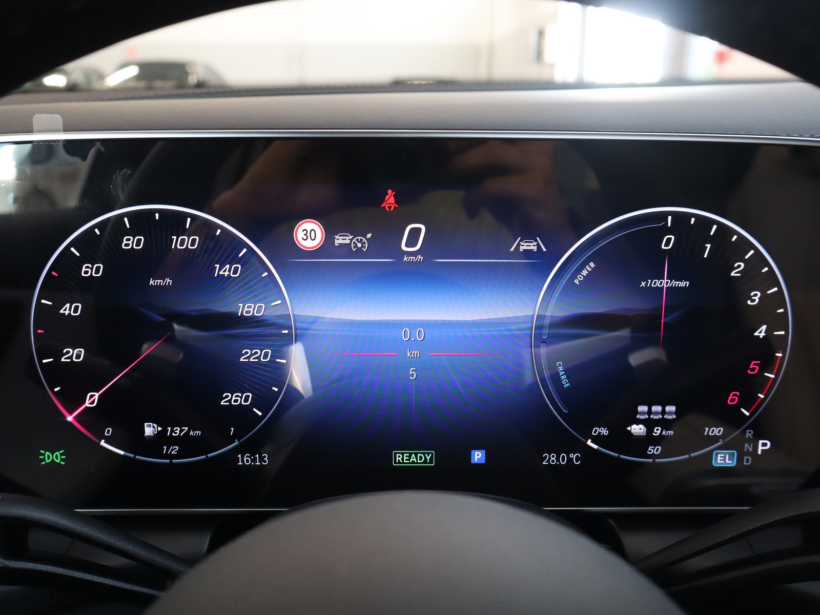 9 - Mercedes GLC suv 300 de plug-in hybrid amg line premium 4matic 9g-tronic