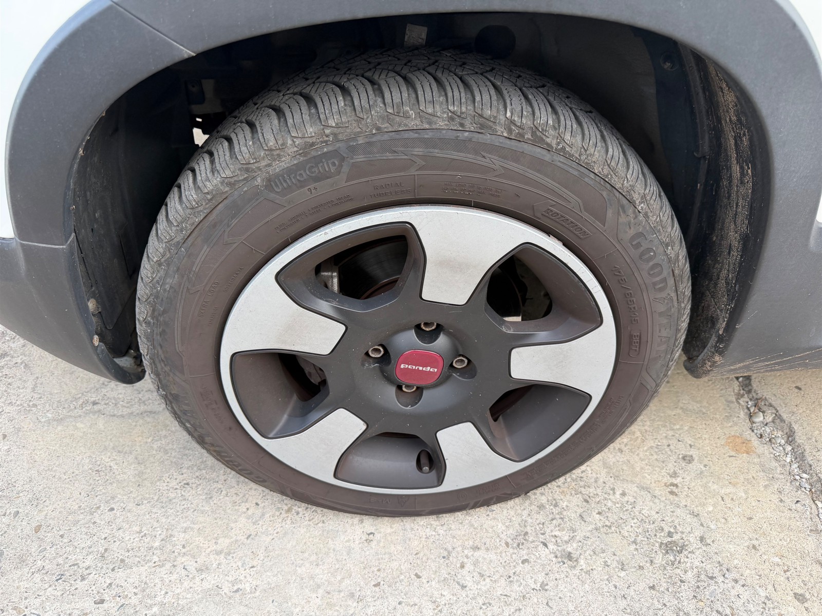 2 - Fiat Panda city cross 1.2 69cv s&s my19