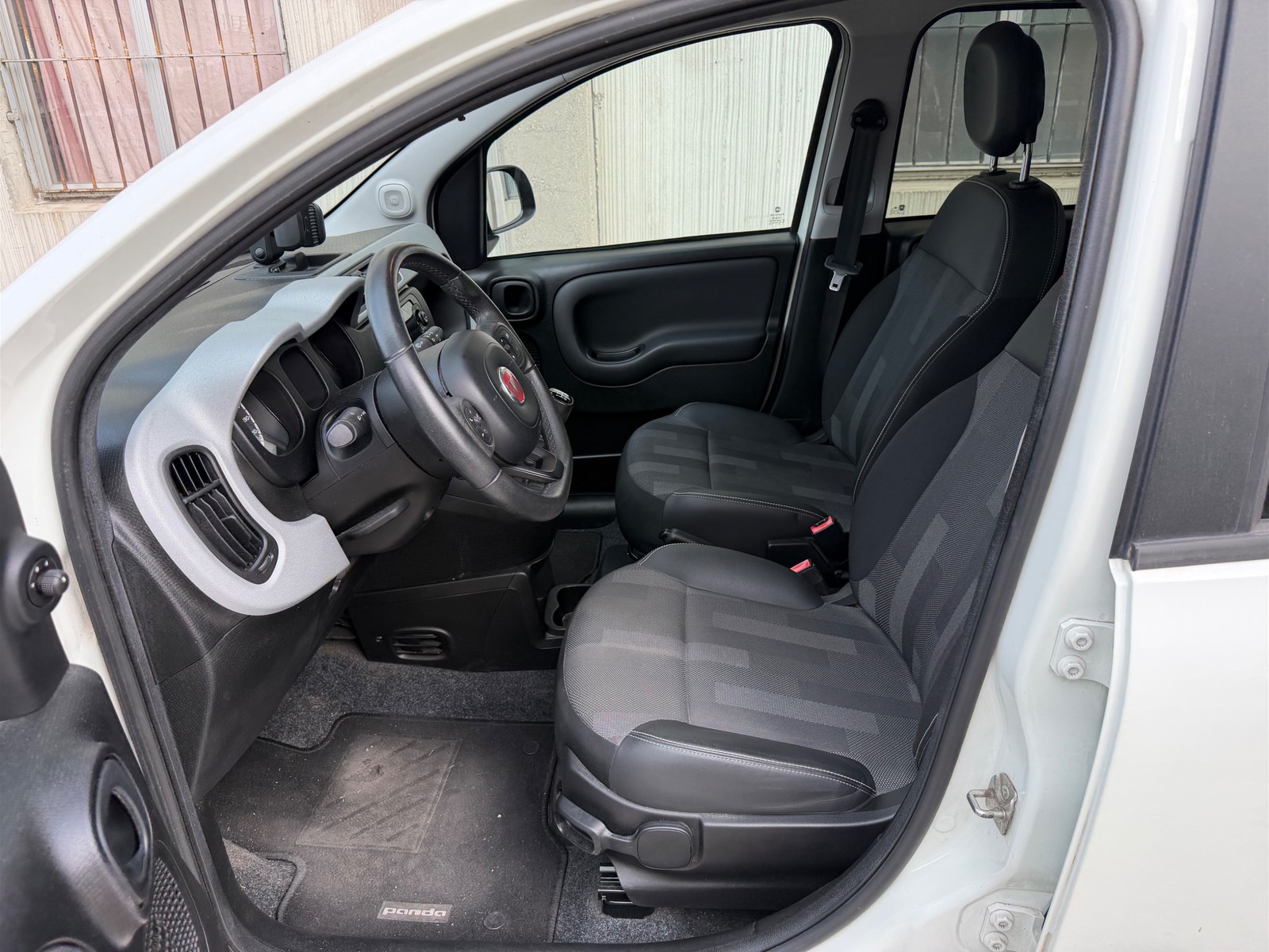 14 - Fiat Panda city cross 1.2 69cv s&s my19