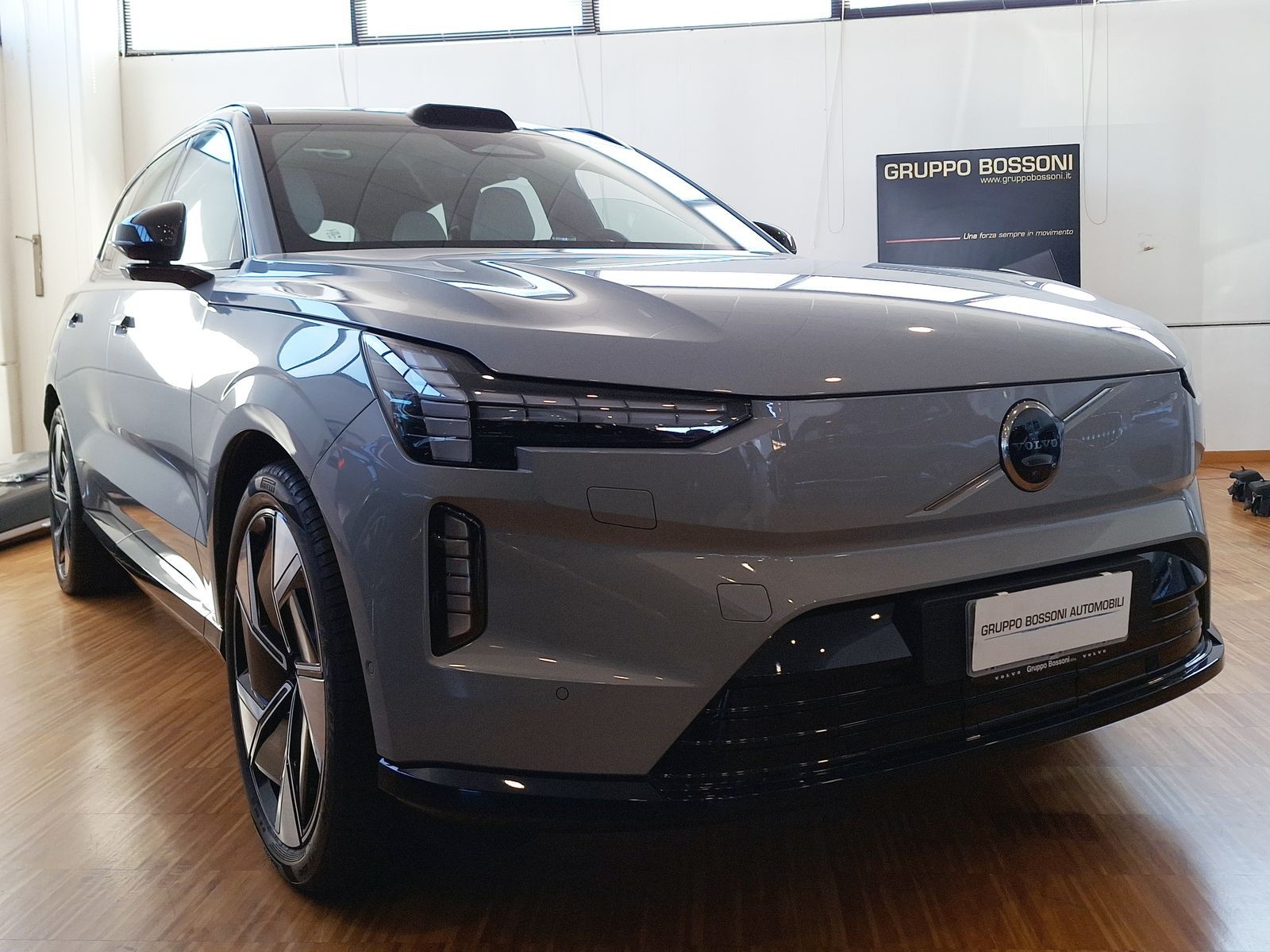 3 - Volvo EX90 twin motor ultra awd edt