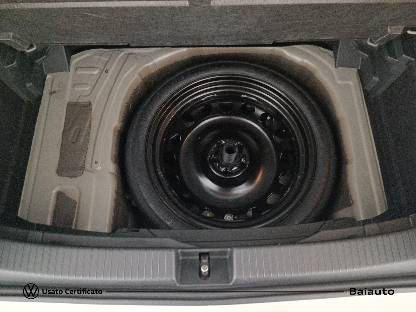 27 - Volkswagen T-Cross 1.0 tsi 95cv style