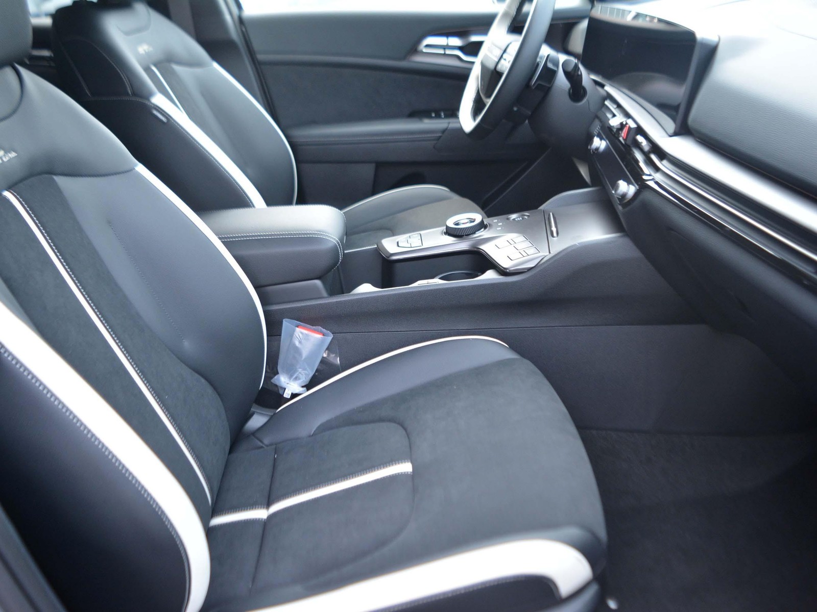 5 - Kia Sportage 1.6 crdi mhev gt-line sunroof pack dct7