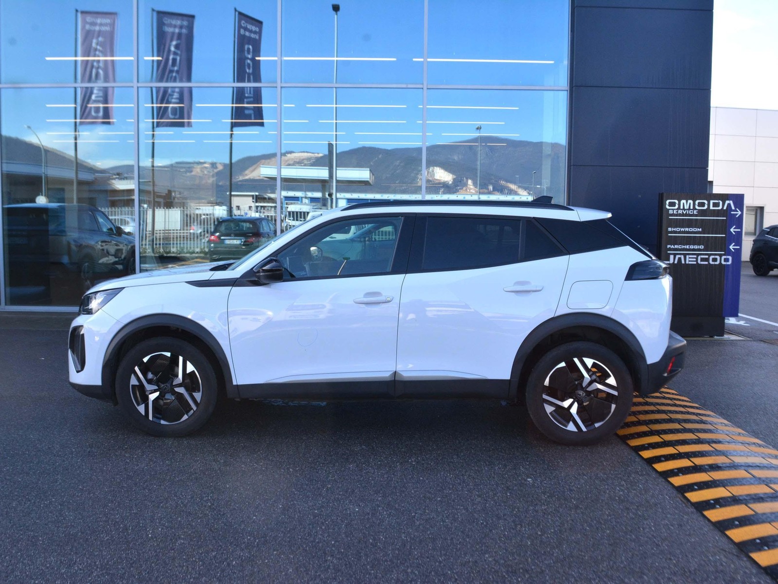 24 - Peugeot 2008 1.2 puretech 100cv allure s&s