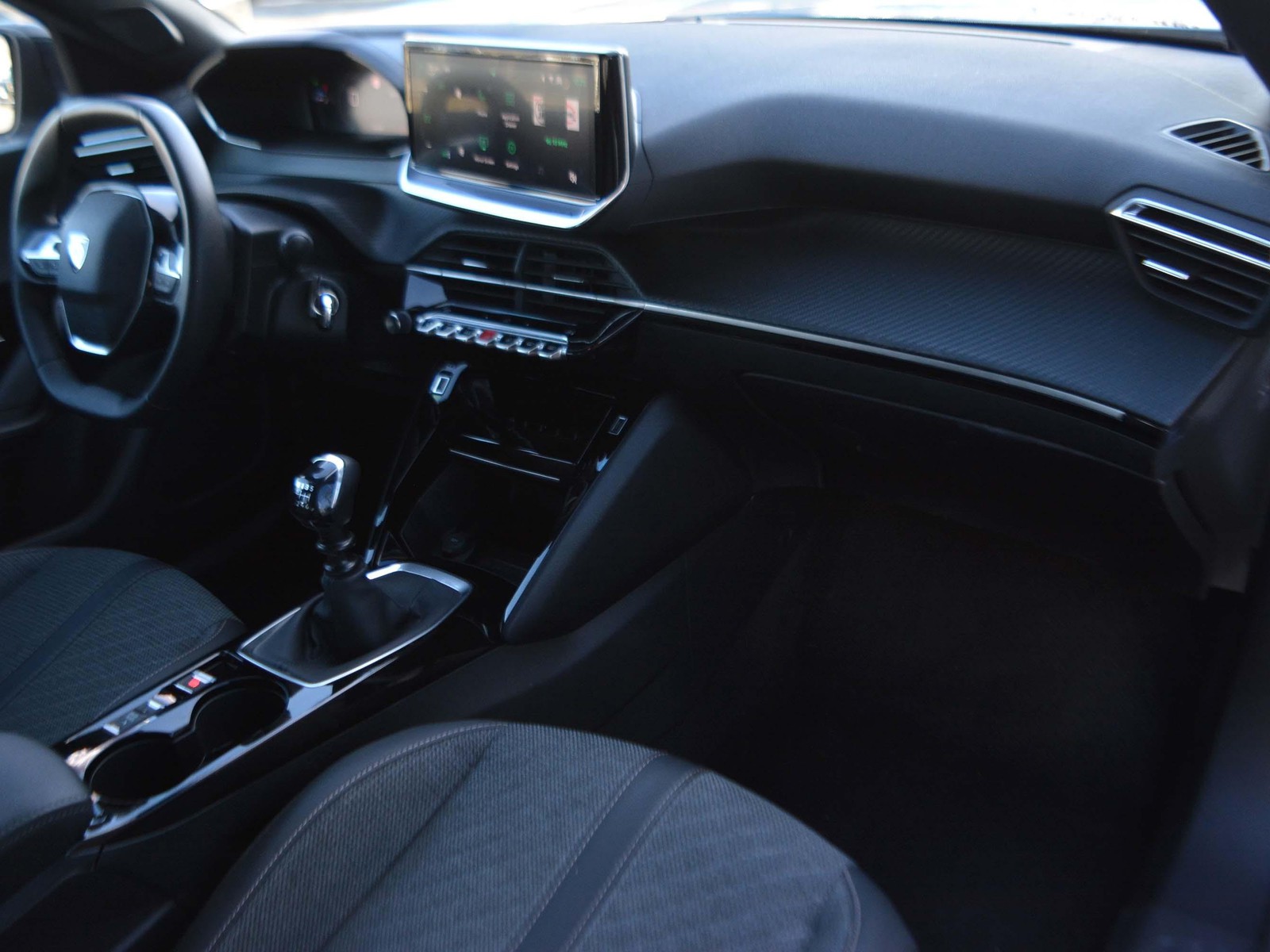 8 - Peugeot 2008 1.2 puretech 100cv allure s&s