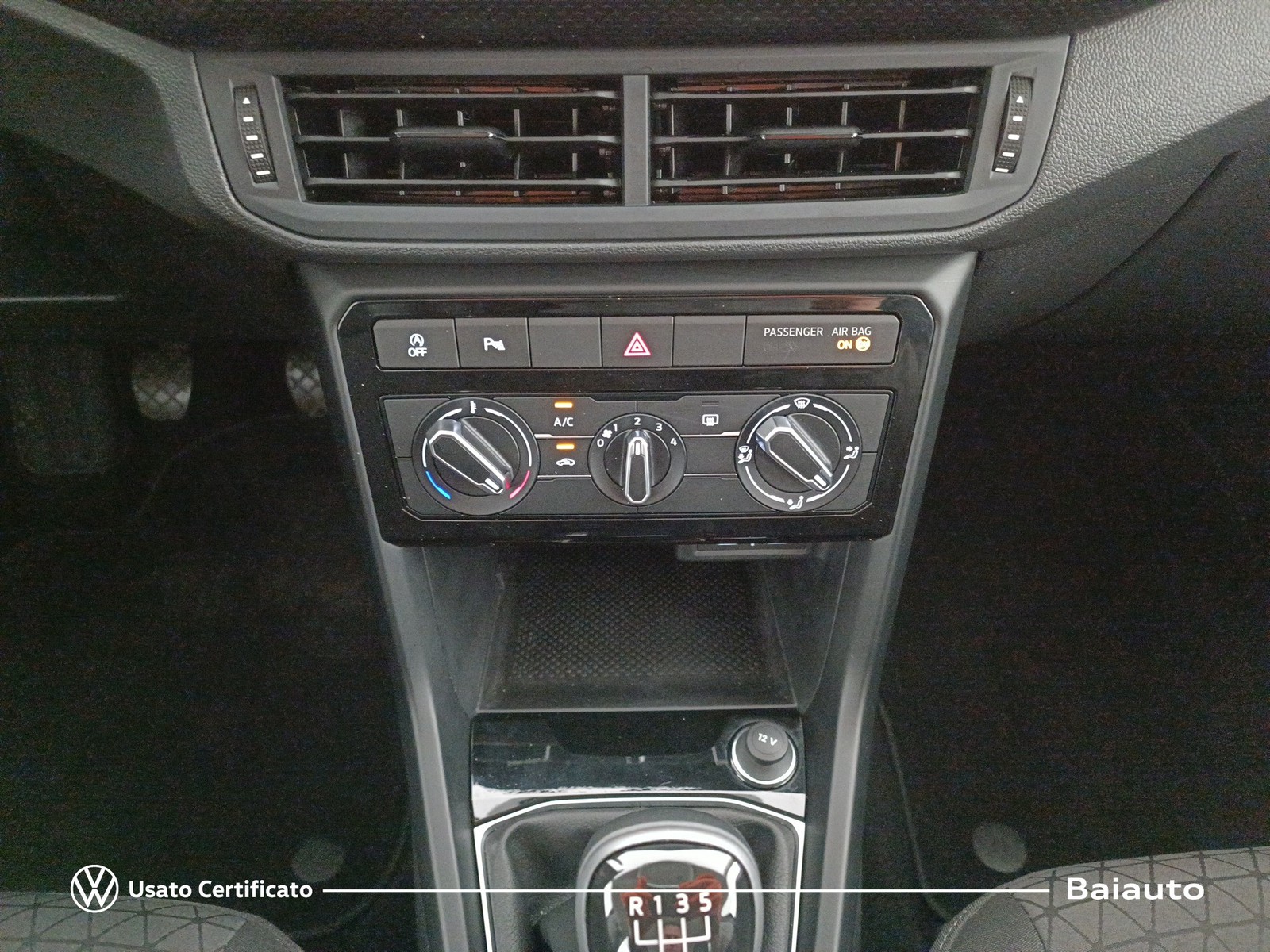 11 - Volkswagen T-Cross 1.0 tsi 95cv style