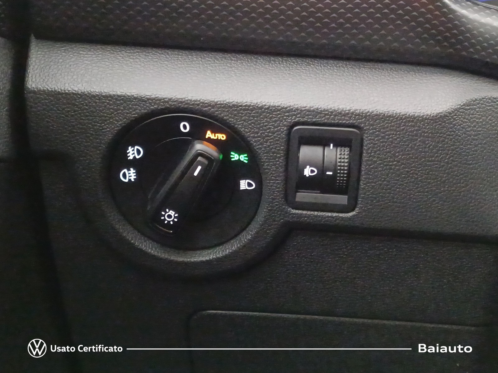 16 - Volkswagen T-Cross 1.0 tsi 95cv style