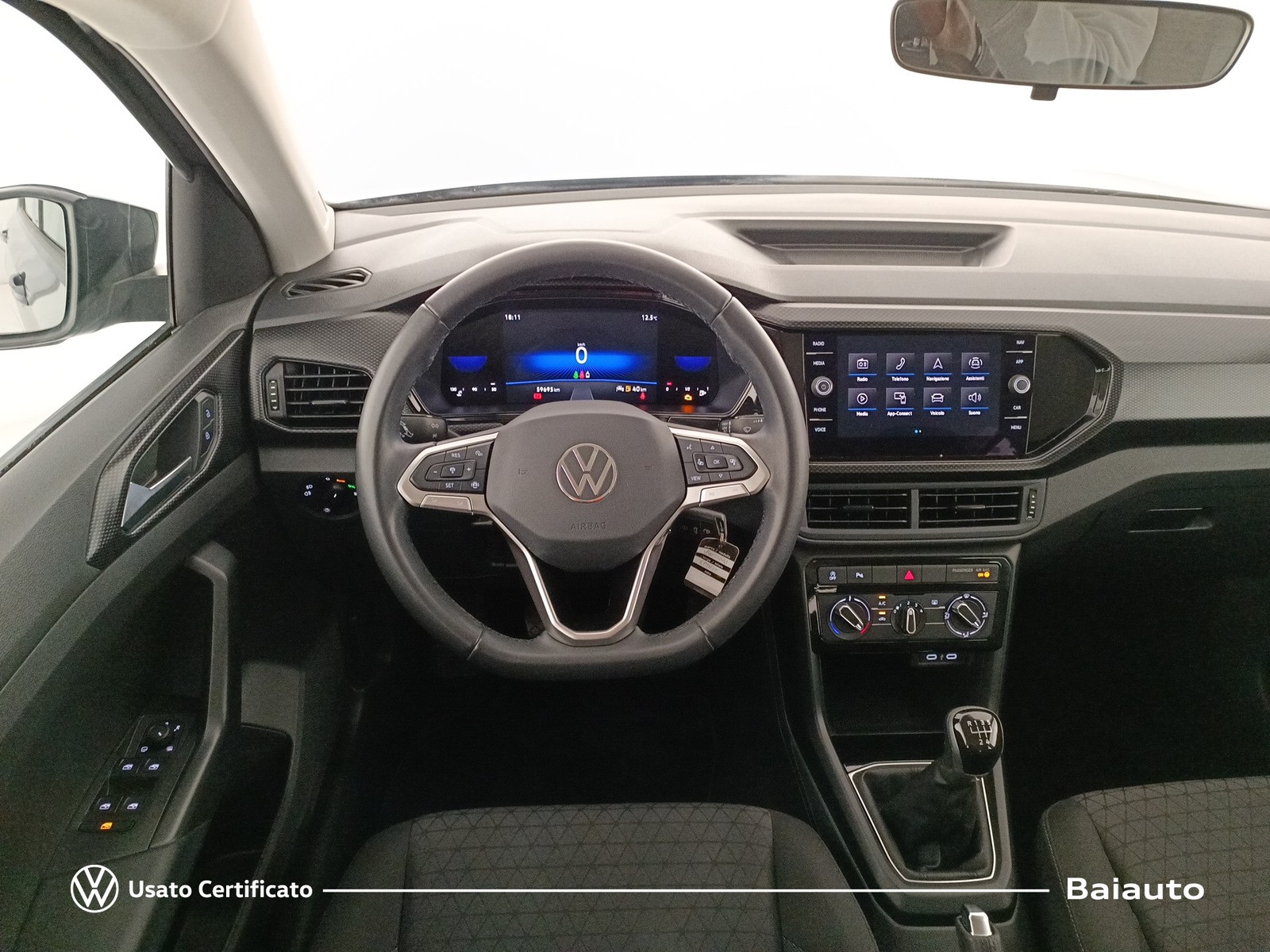 8 - Volkswagen T-Cross 1.0 tsi 95cv style