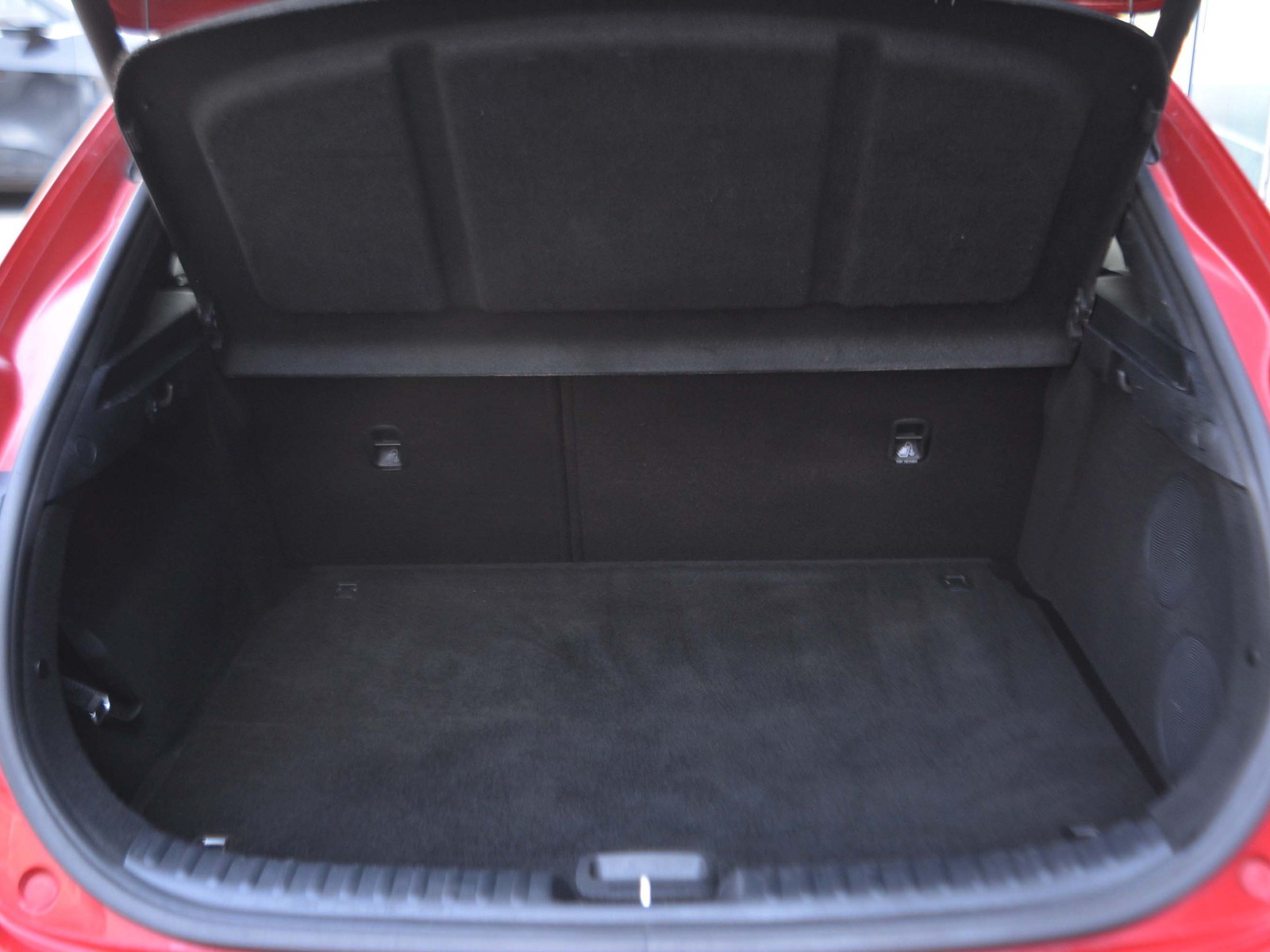 14 - Kia Xceed 1.6 crdi 136cv evolution 2wd dct