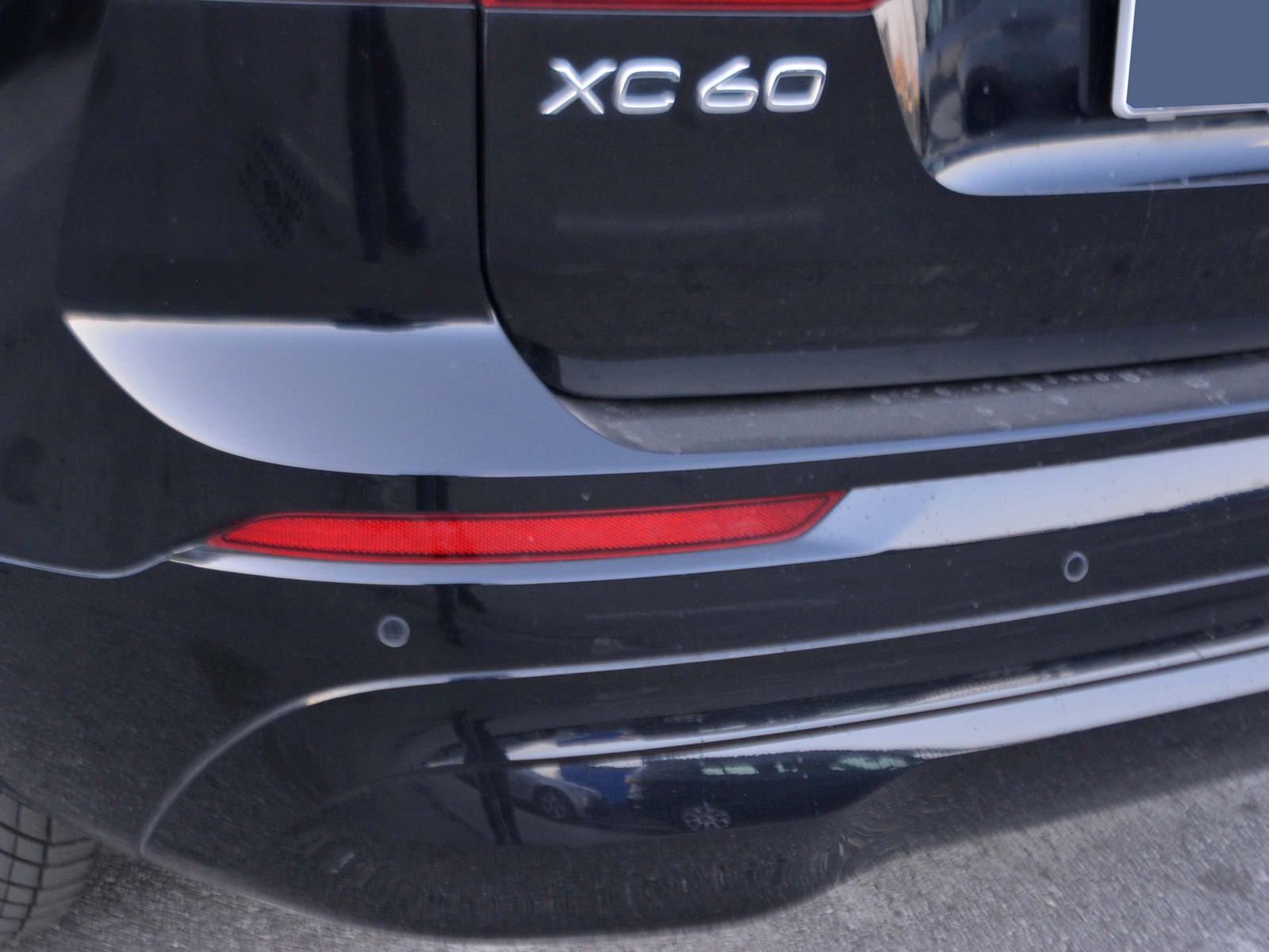 24 - Volvo XC60 2.0 b4 core automatico