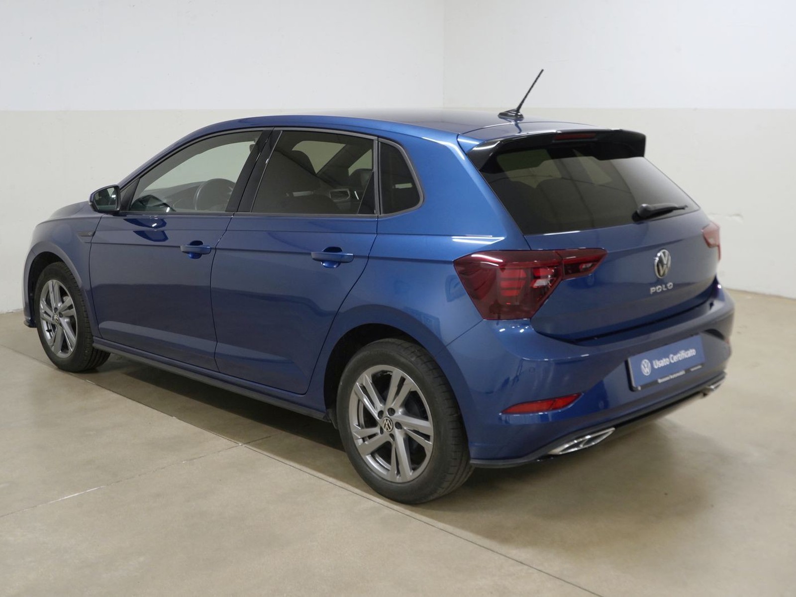 4 - Volkswagen Polo 1.0 tsi 95cv r line