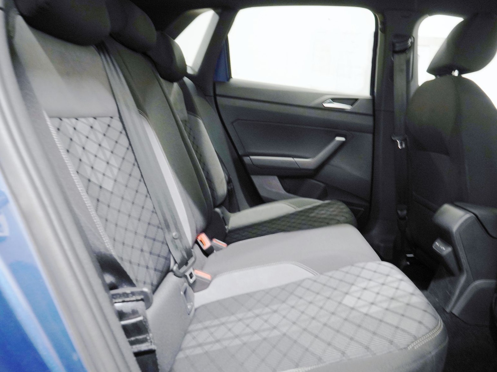 9 - Volkswagen Polo 1.0 tsi 95cv r line
