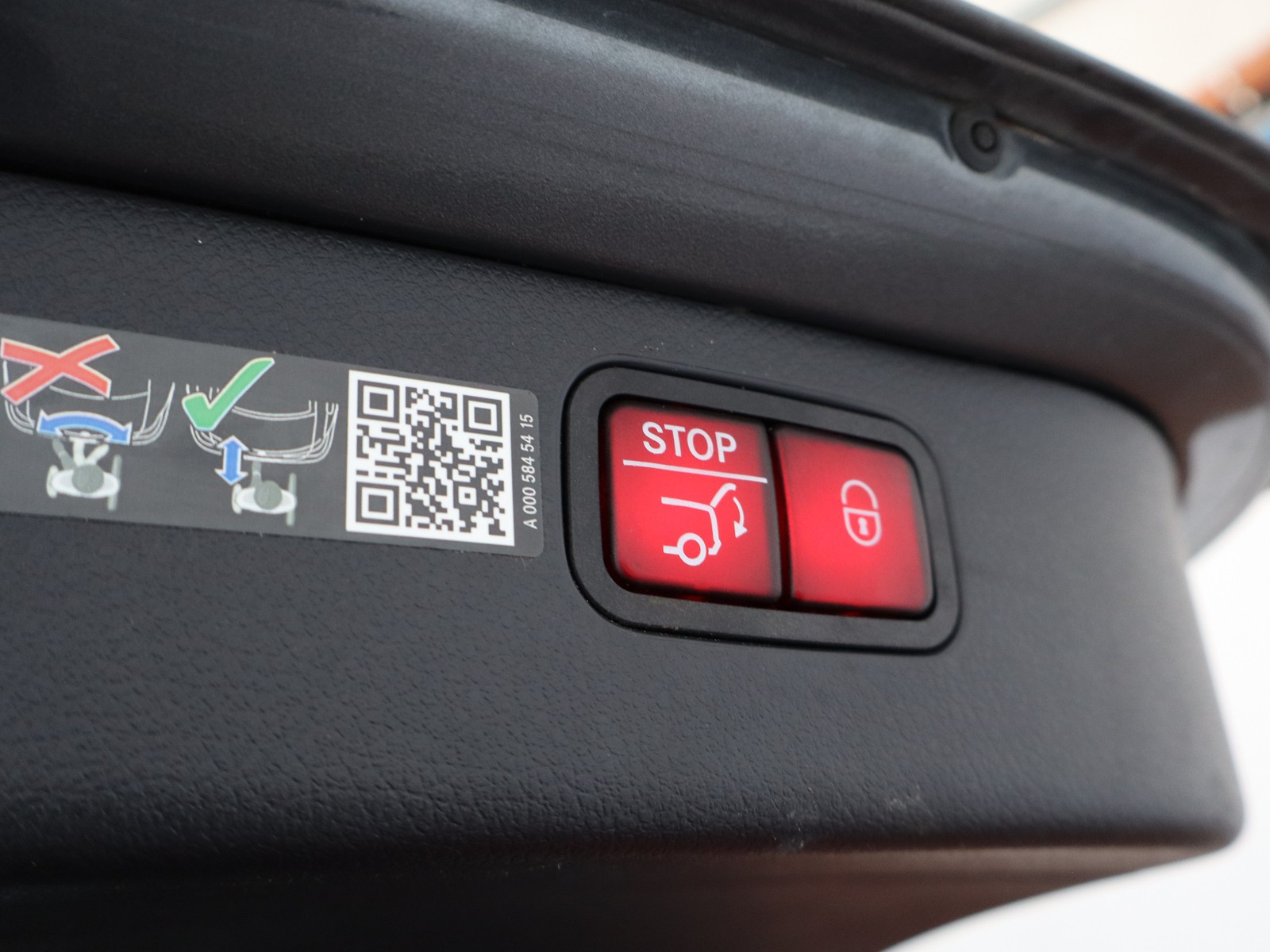 18 - Mercedes Classe C station wagon all-terrain 220 d mild hybrid premium 4matic 9g-tronic