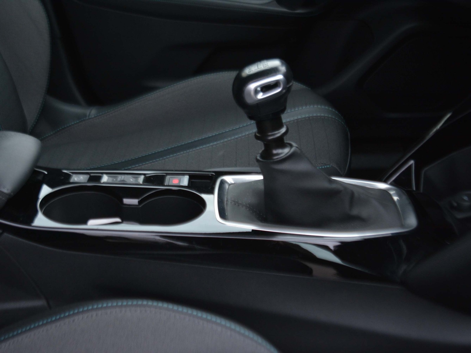 12 - Peugeot 2008 1.5 bluehdi 110cv allure pack s&s