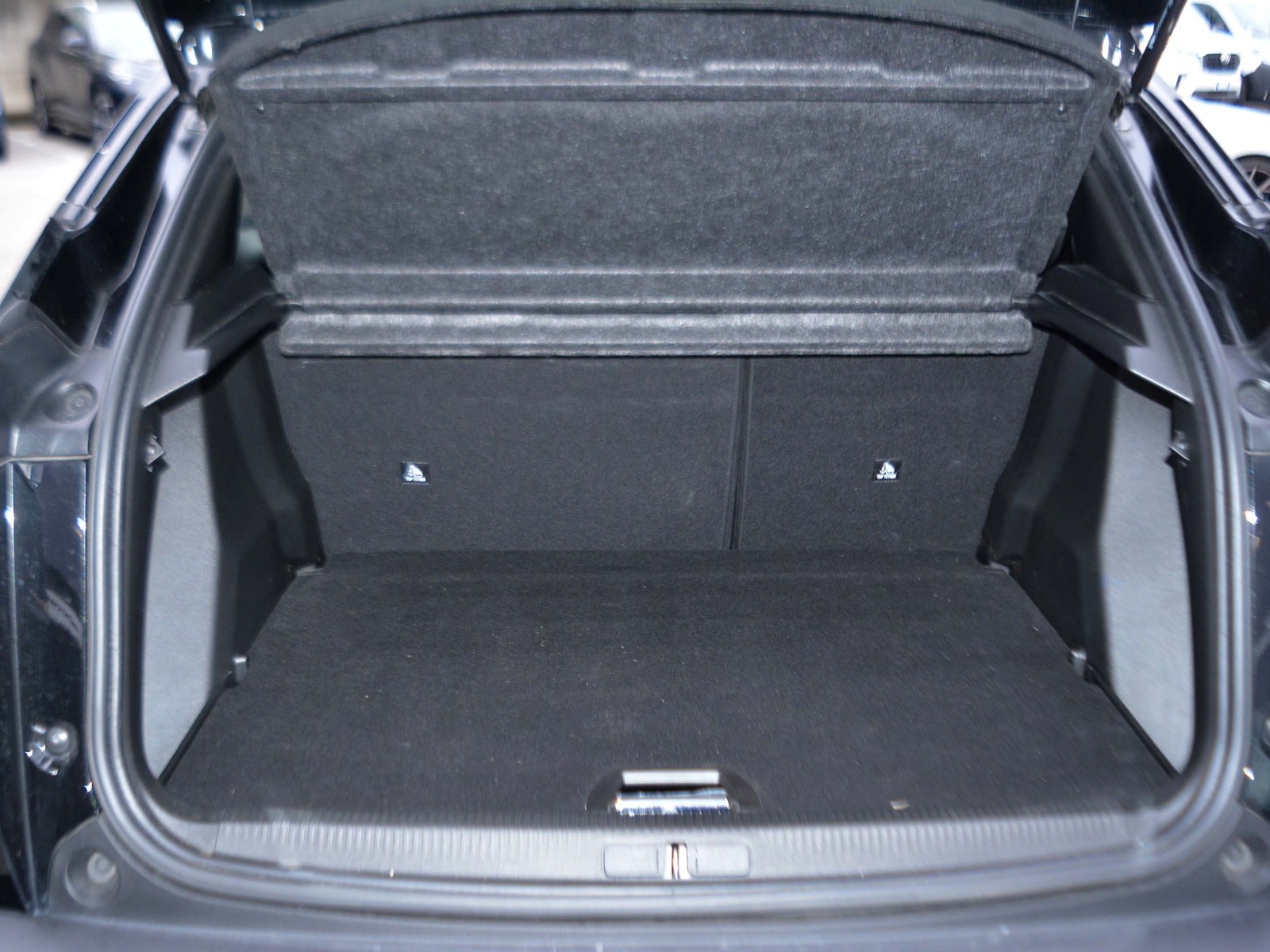 14 - Peugeot 2008 1.5 bluehdi 110cv allure pack s&s
