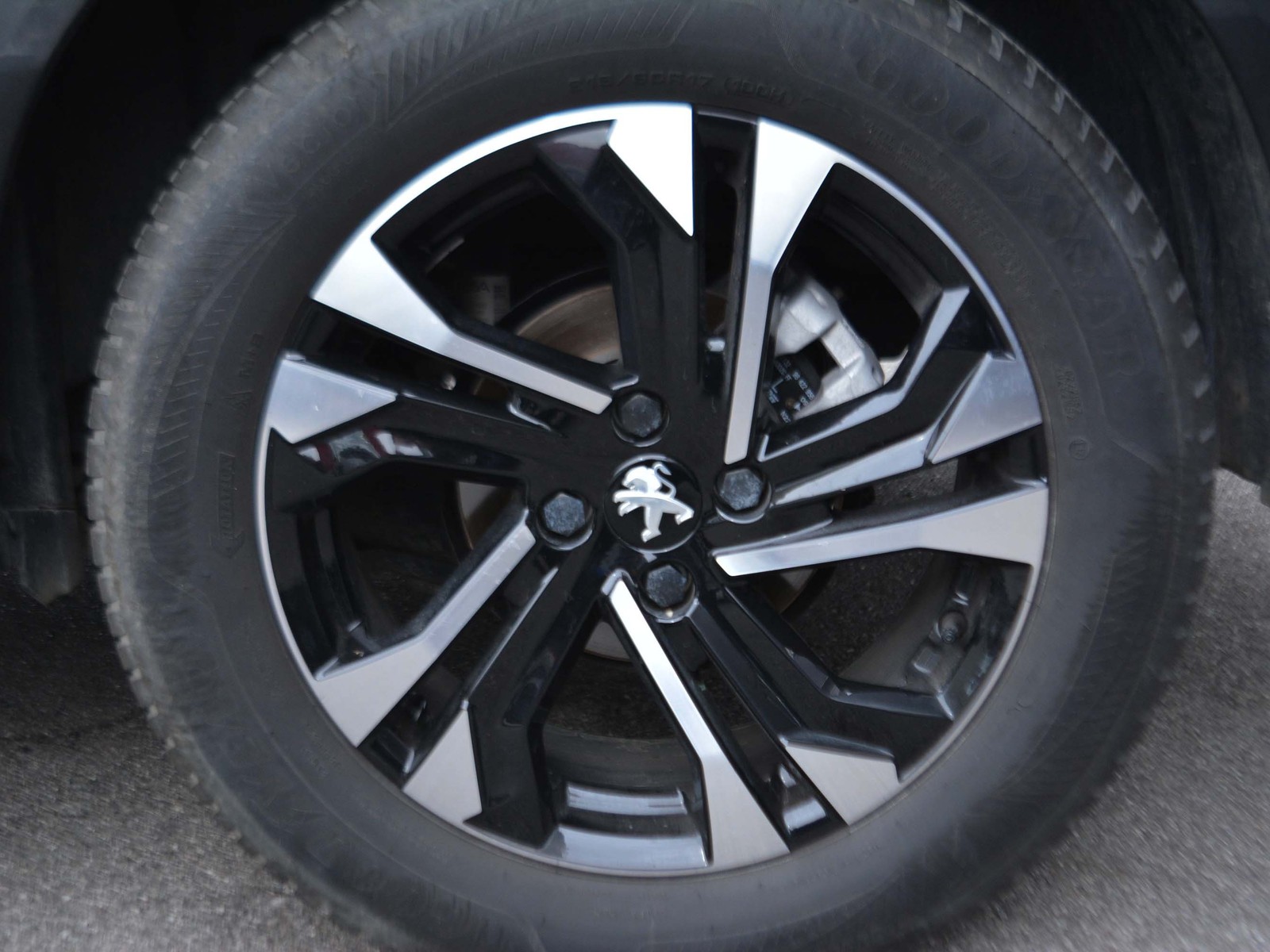 15 - Peugeot 2008 1.5 bluehdi 110cv allure pack s&s