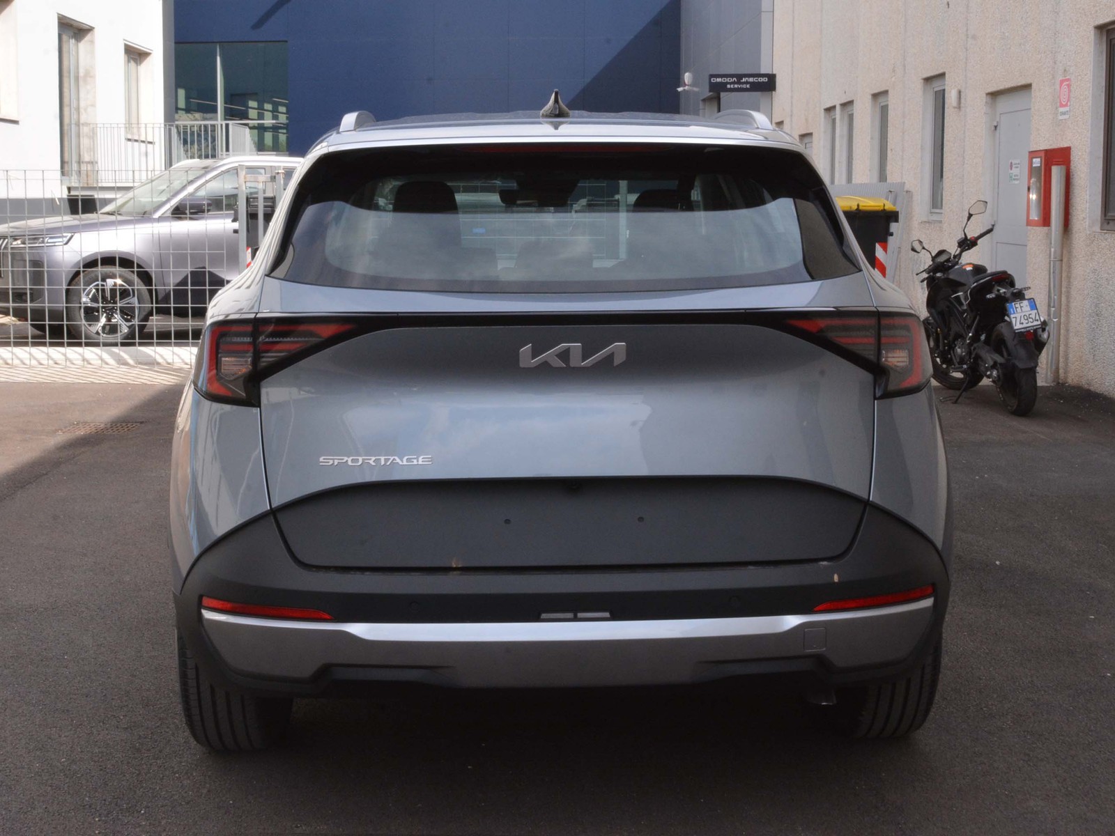 4 - Kia Sportage 1.6 t-gdi gpl business dct7