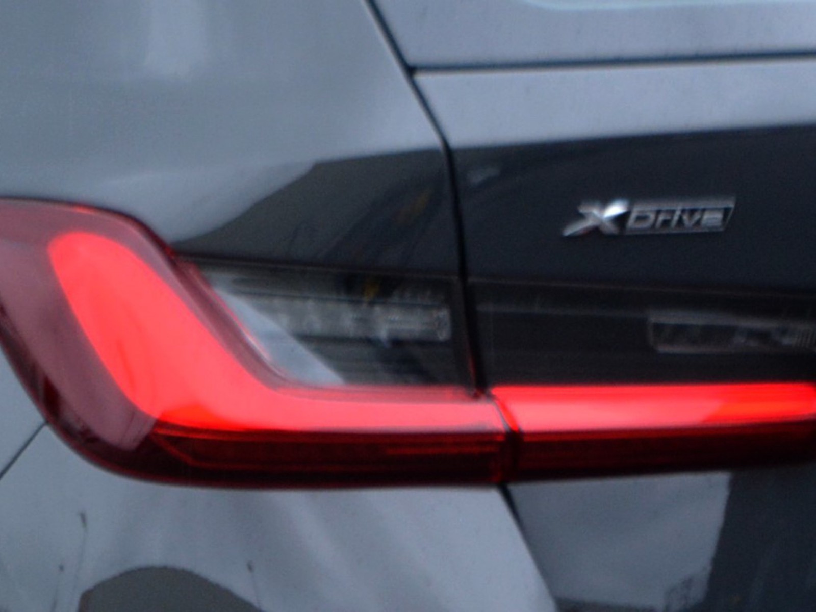 22 - BMW Serie 3 touring 320d mild hybrid 48v xdrive steptronic