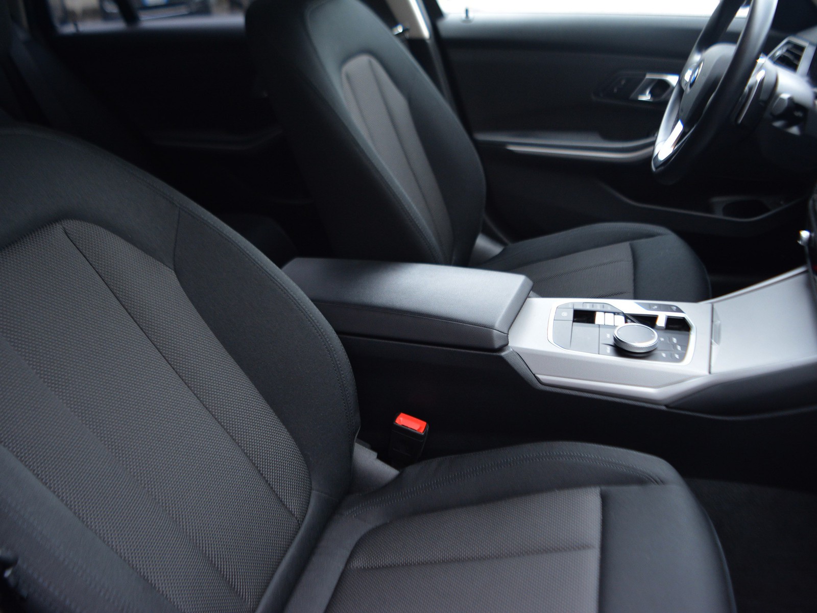 5 - BMW Serie 3 touring 320d mild hybrid 48v xdrive steptronic