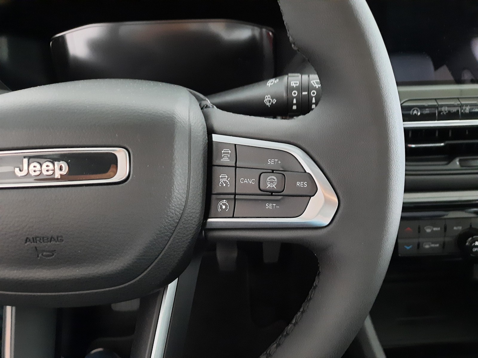 12 - Jeep Compass 1.6 multijet ii 130cv s 2wd
