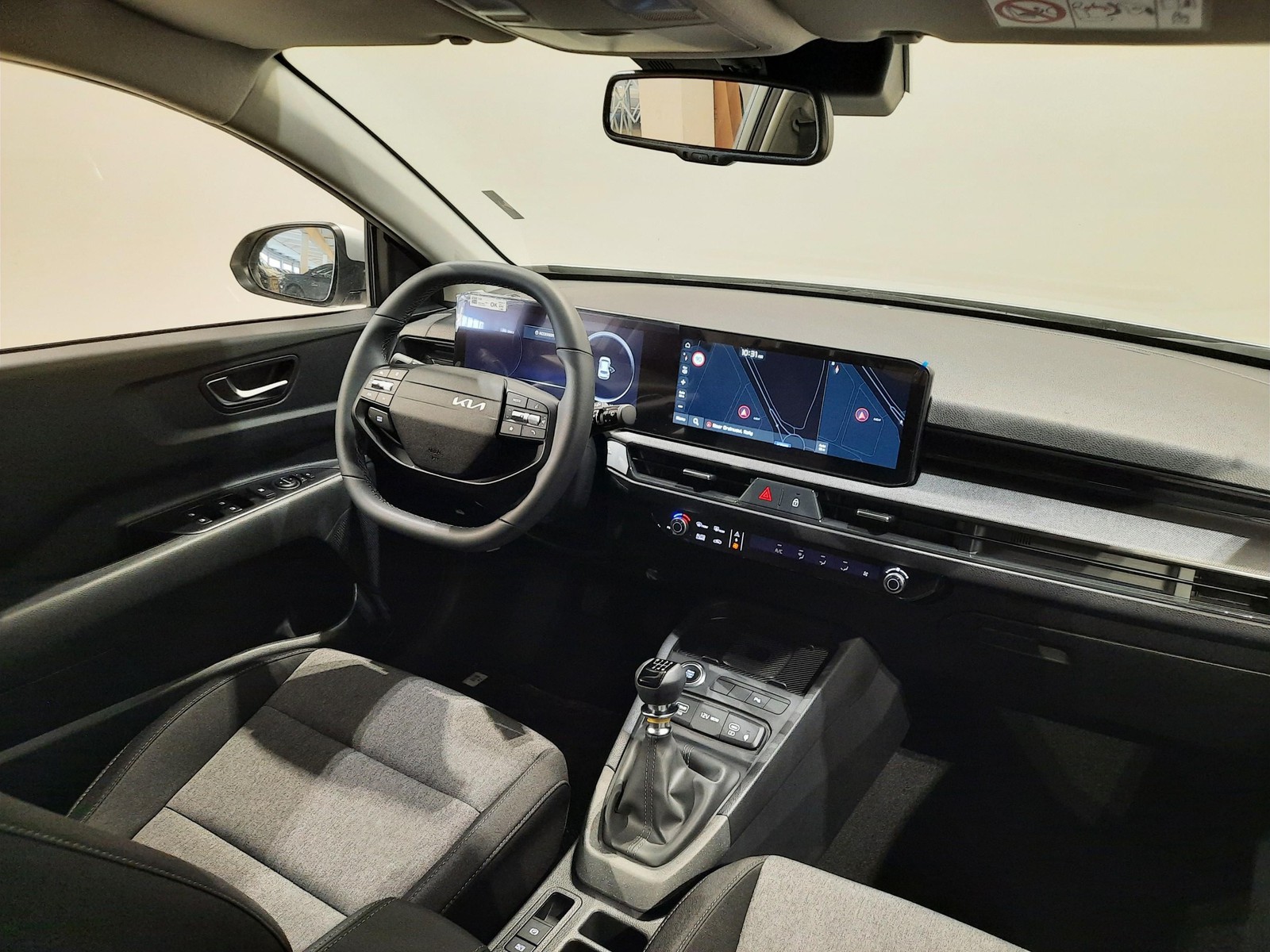 6 - Kia Stonic 1.0 t-gdi mhev style tech pack