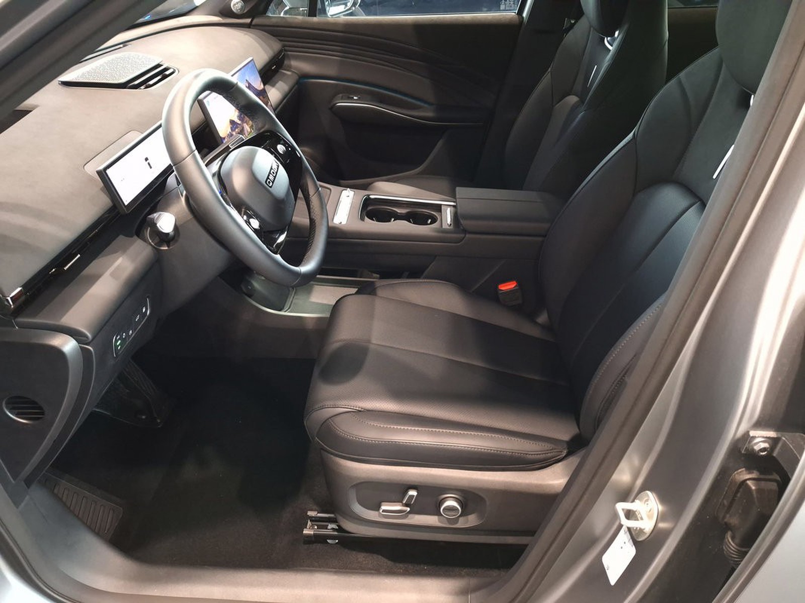 11 - Omoda 7 OMODA SHS-P PHEV 1.5TGDI DHT1 Premium