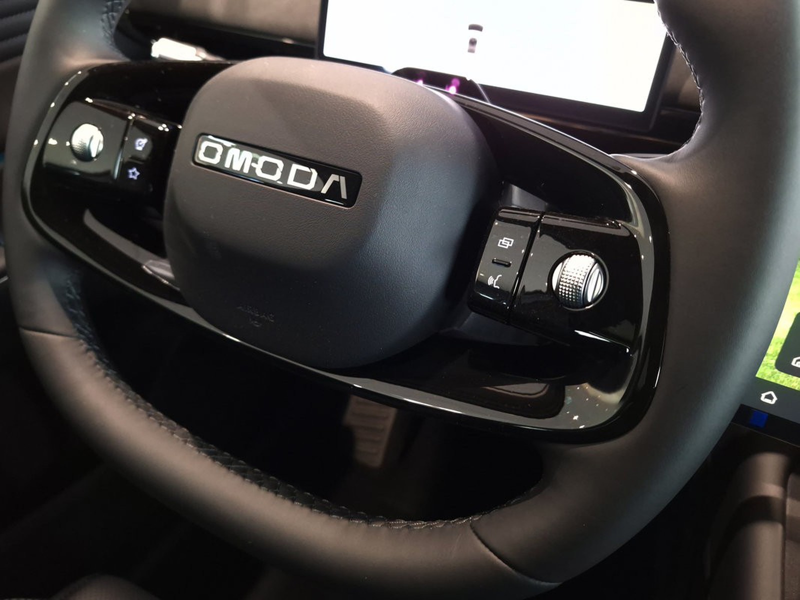 20 - Omoda 7 OMODA SHS-P PHEV 1.5TGDI DHT1 Premium