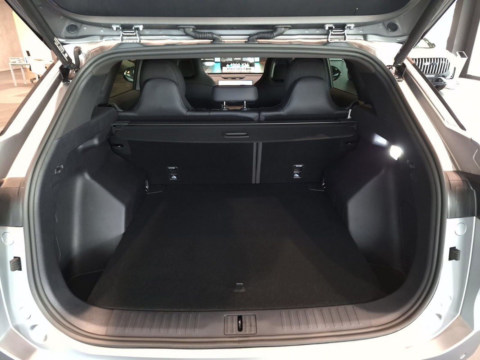6 - Omoda 7 OMODA SHS-P PHEV 1.5TGDI DHT1 Premium
