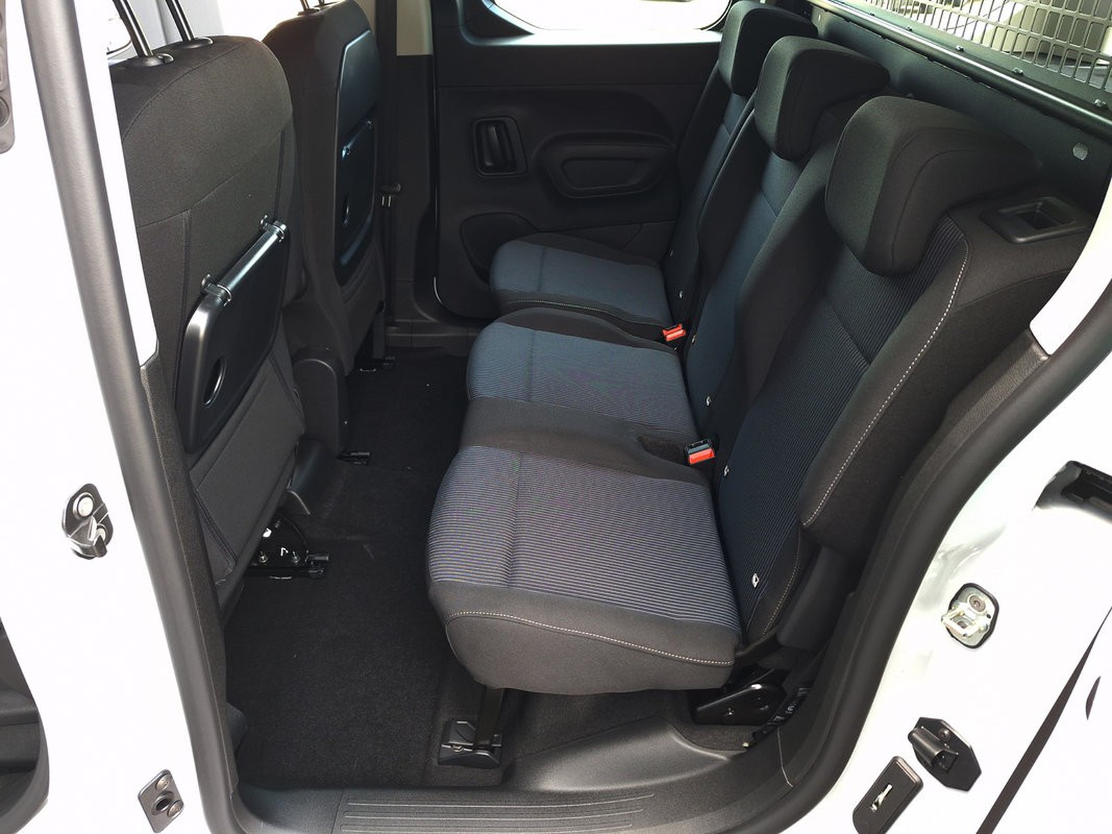 12 - Fiat Professional Doblò Combi 1.5 Bluehdi100cv Mt6 (N1)