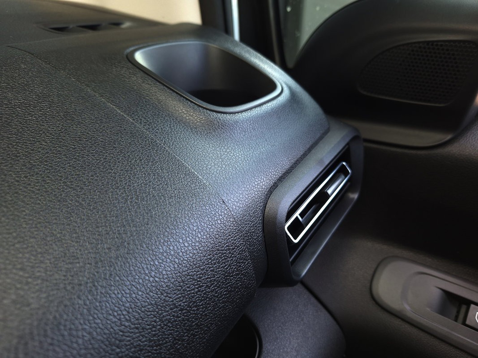 21 - Fiat Professional Doblò Combi 1.5 Bluehdi100cv Mt6 (N1)