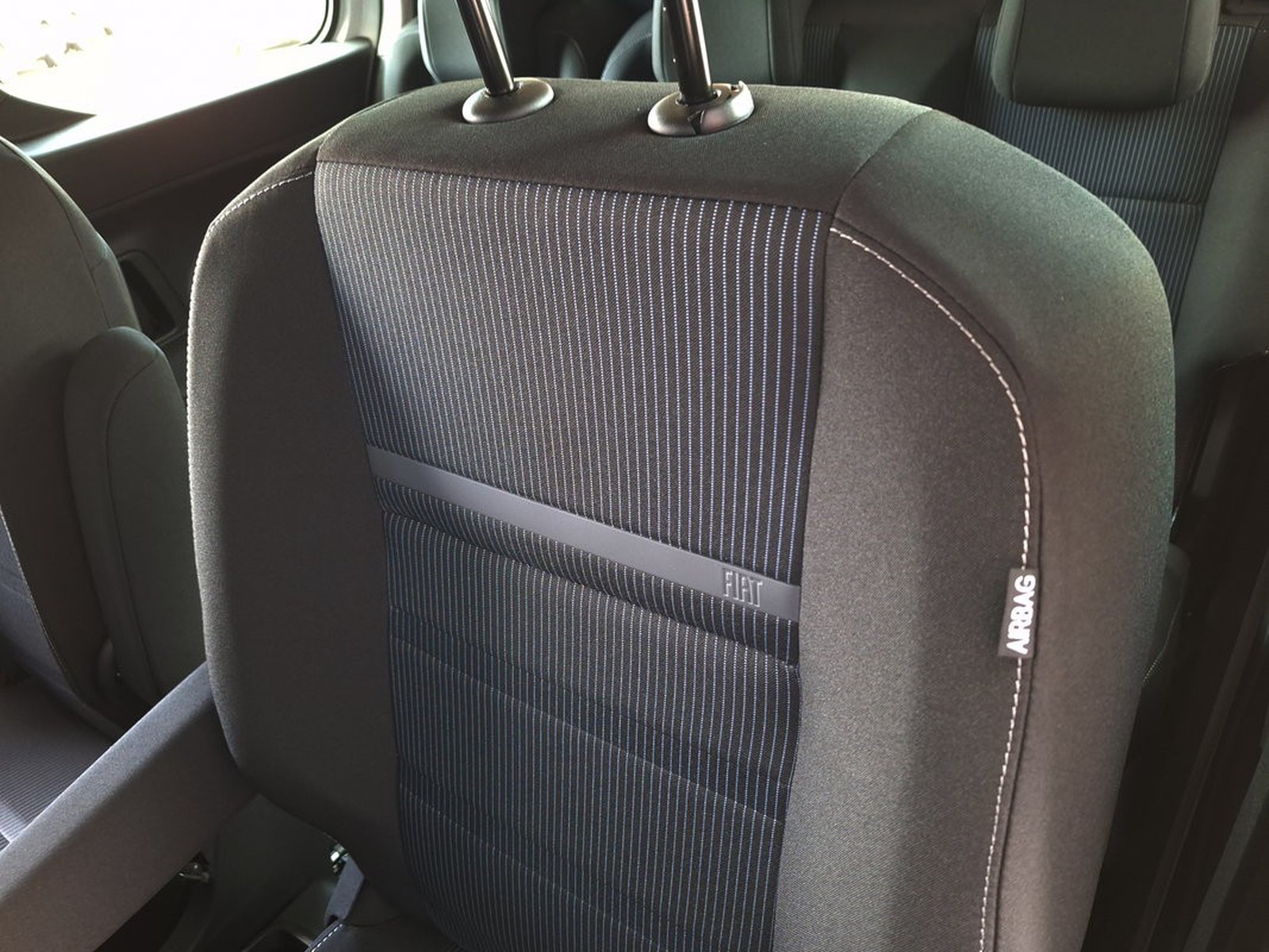 22 - Fiat Professional Doblò Combi 1.5 Bluehdi100cv Mt6 (N1)