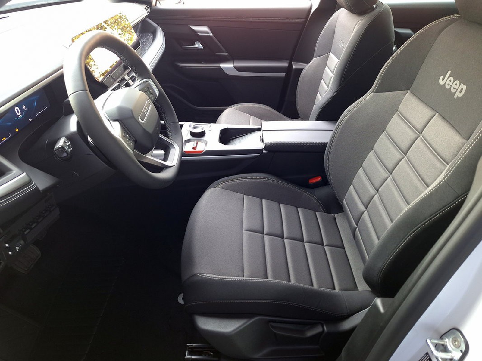 11 - Jeep Compass 1.2 turbo 48v e-hybrid 145cv altitude fwd edct6