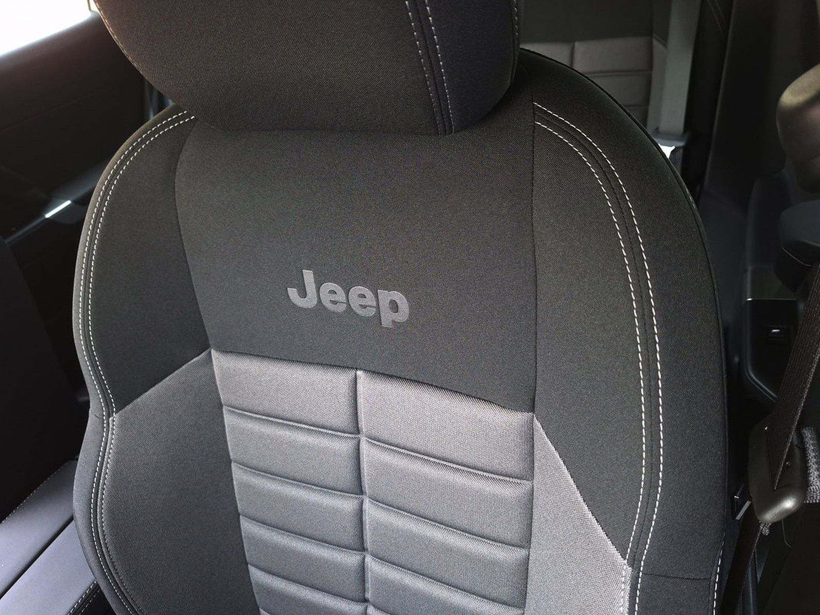 21 - Jeep Compass 1.2 turbo 48v e-hybrid 145cv altitude fwd edct6