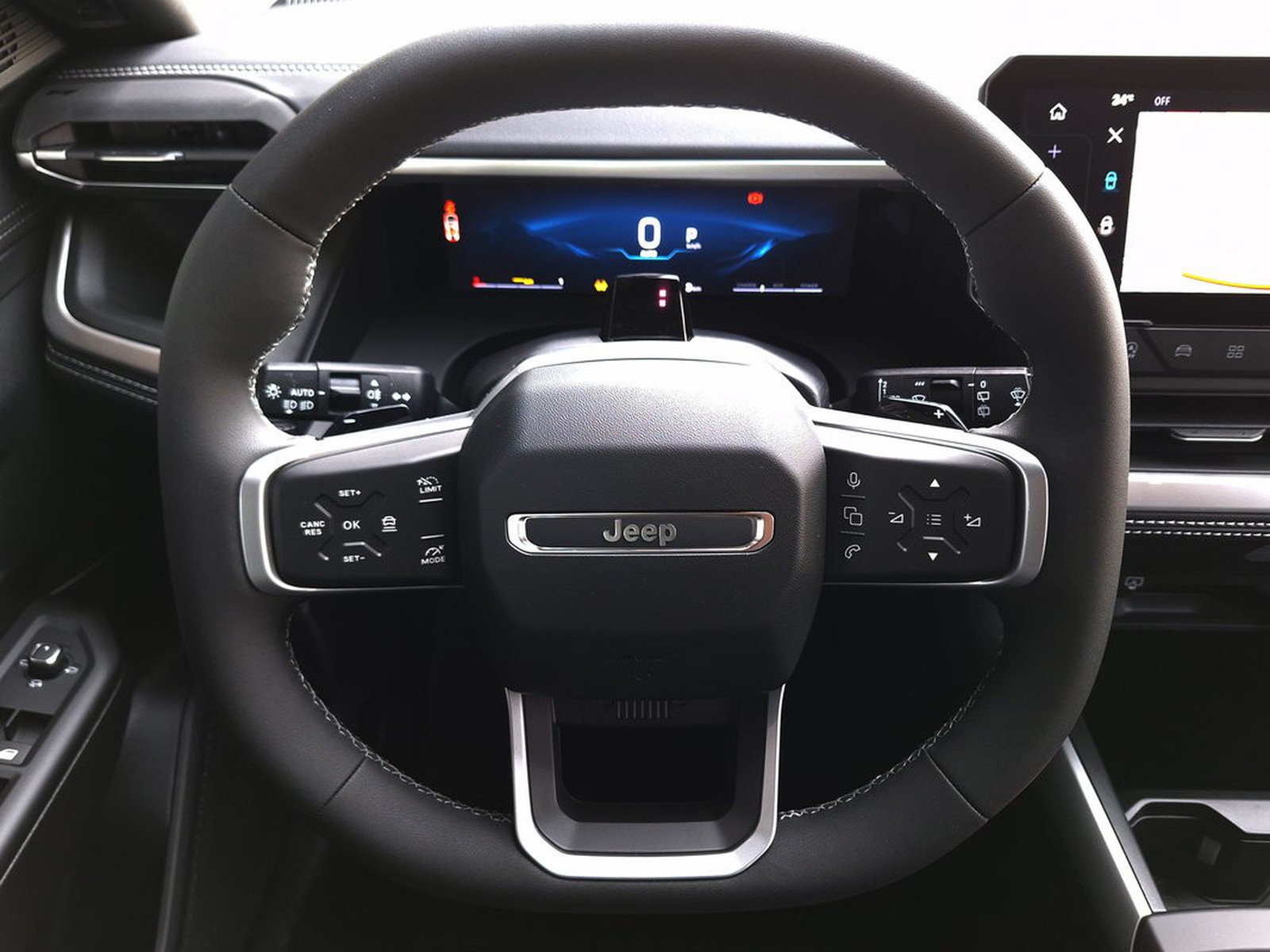 9 - Jeep Compass 1.2 turbo 48v e-hybrid 145cv altitude fwd edct6