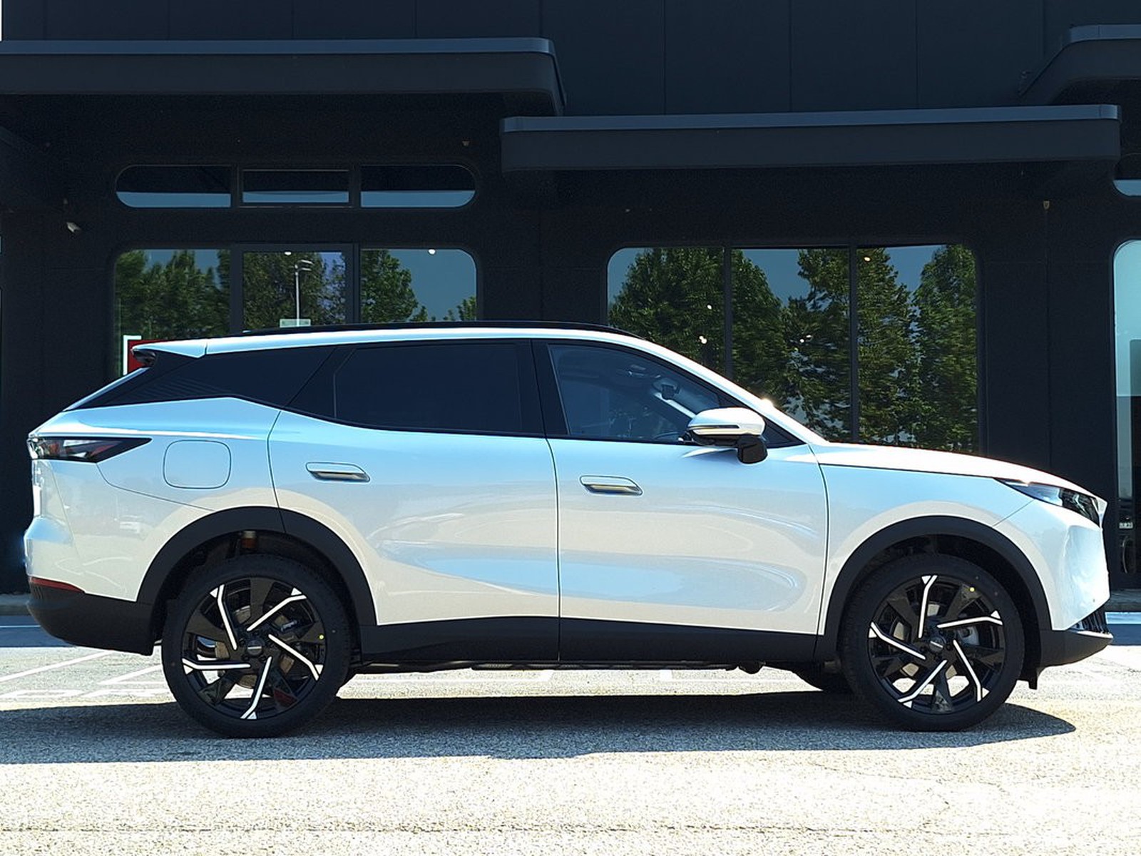 4 - Omoda 7 OMODA SHS-P PHEV 1.5TGDI DHT1 Premium