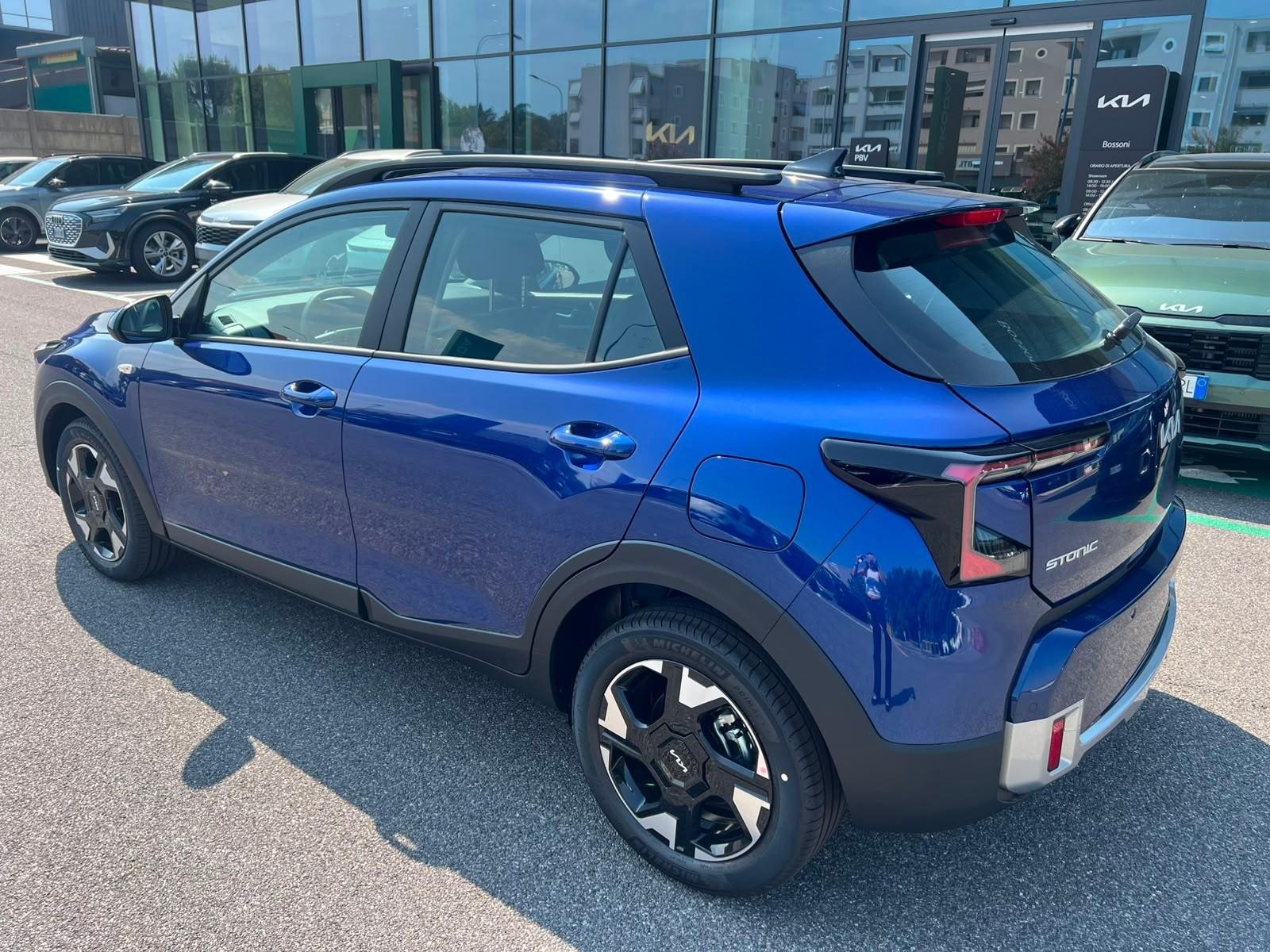 4 - Kia Stonic 1.0 t-gdi urban