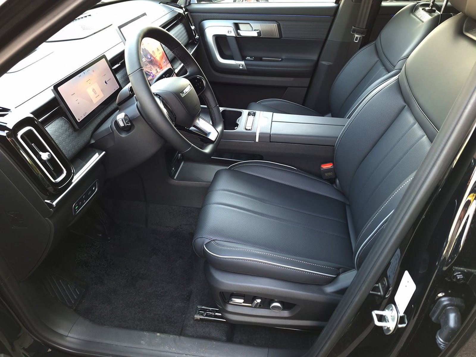 11 - Jaecoo 7 JAECOO SHS-P PHEV 1.5TGDI DHT1 Exclusive