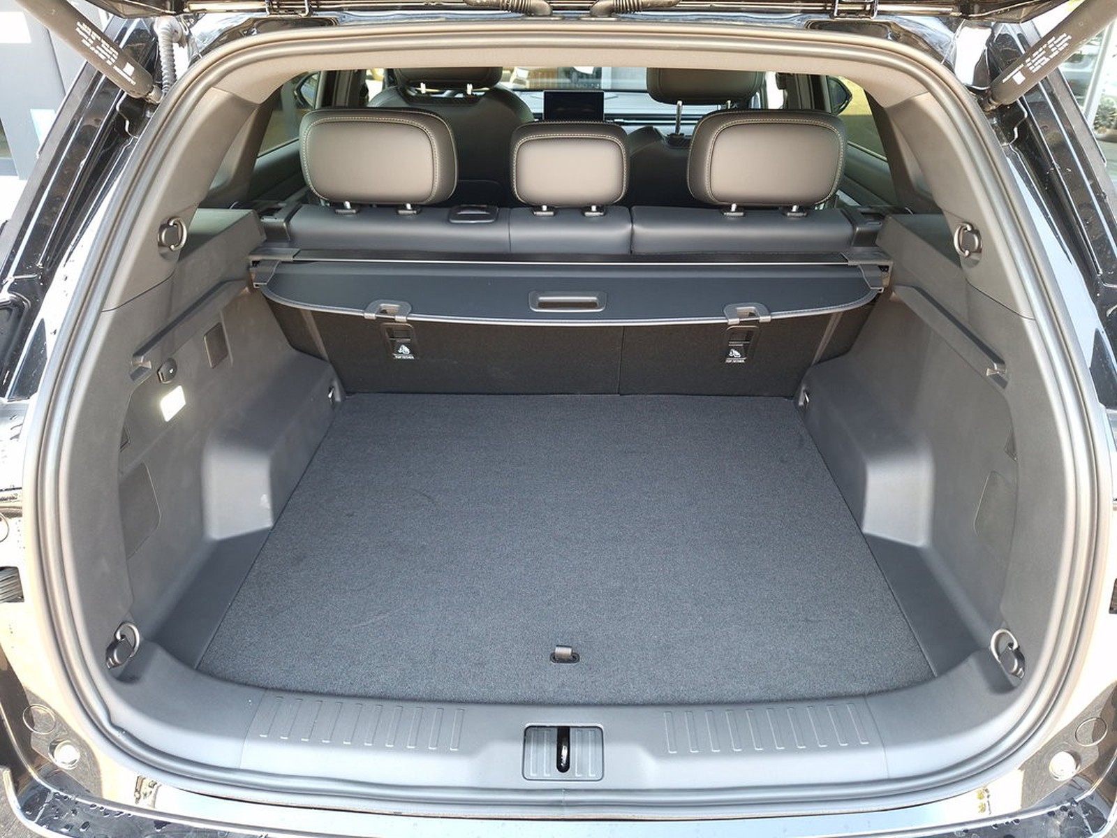 6 - Jaecoo 7 JAECOO SHS-P PHEV 1.5TGDI DHT1 Exclusive