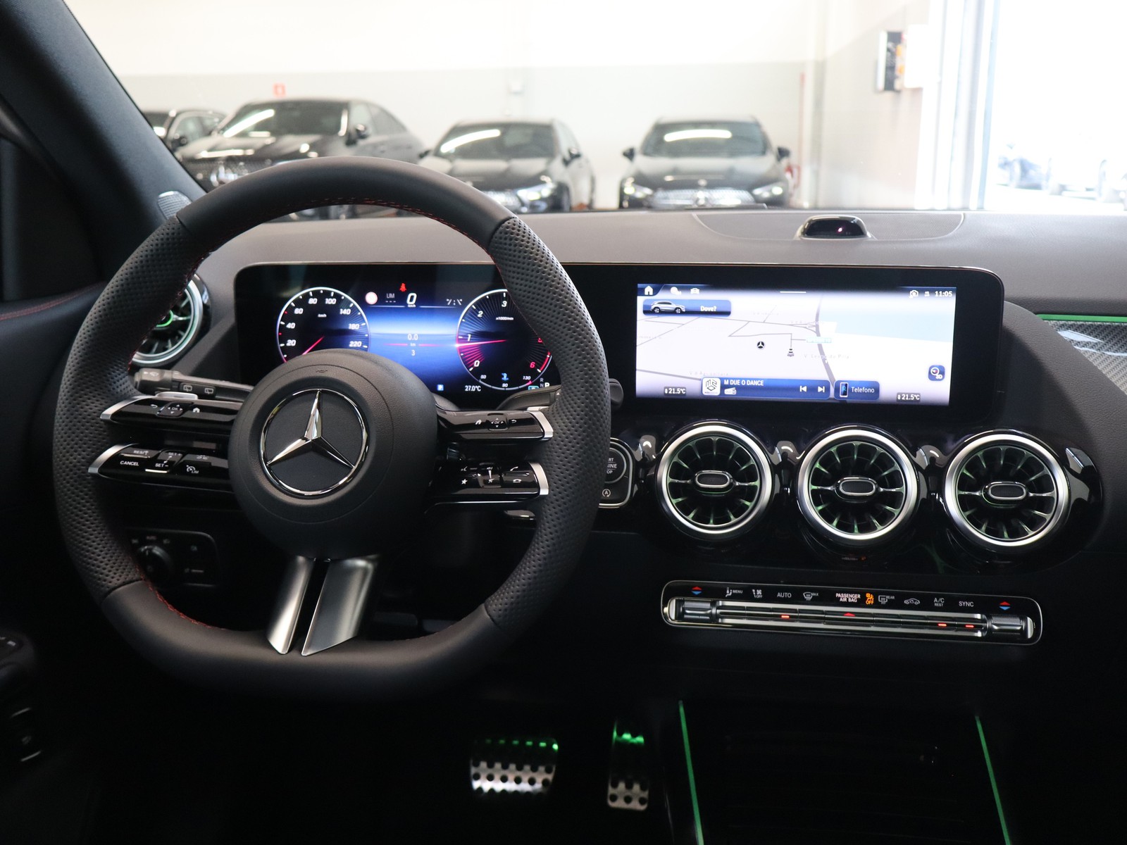 12 - Mercedes GLA 200 d amg line extra 8g-dct
