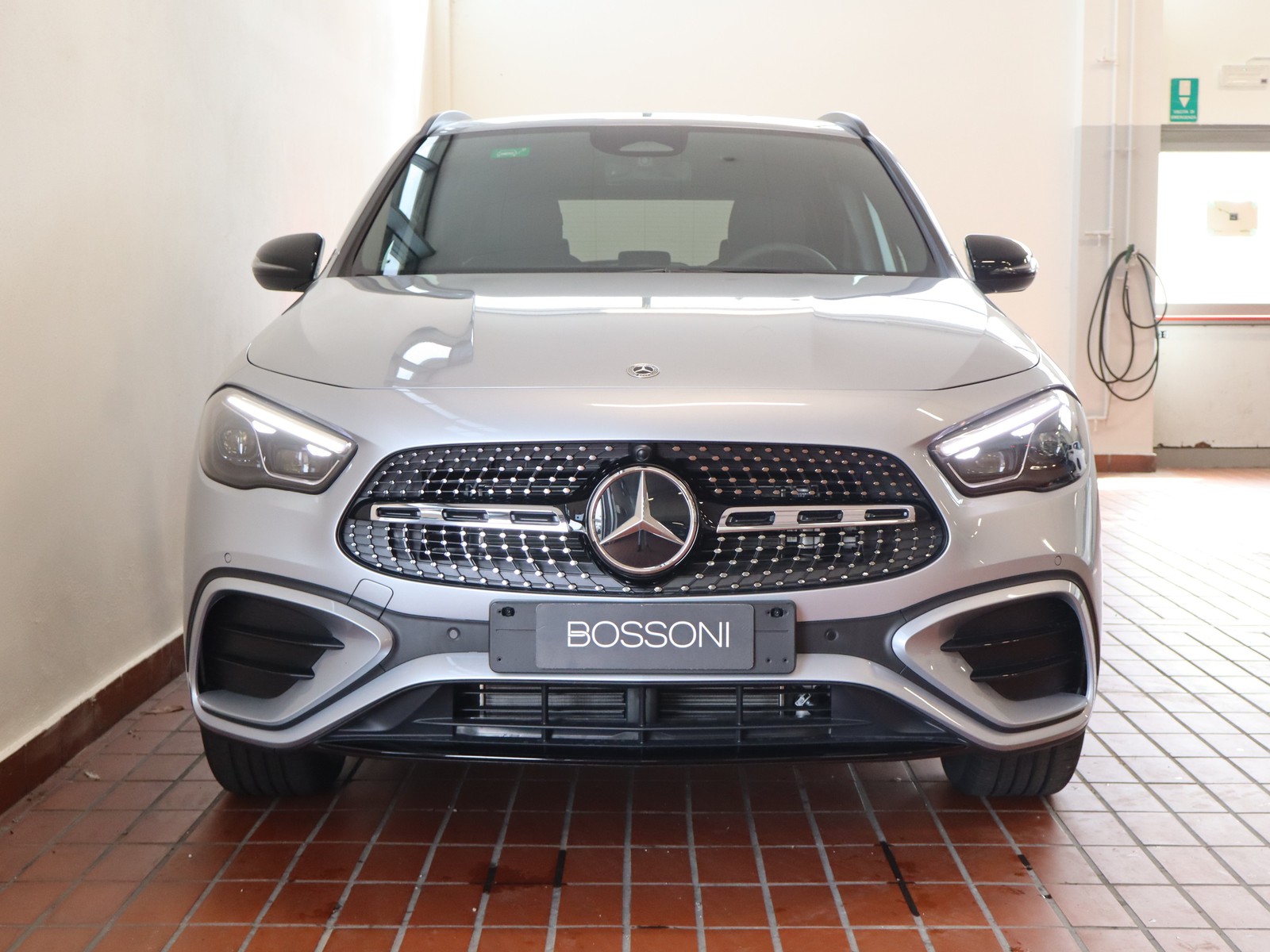 2 - Mercedes GLA 250 e plug-in hybrid amg line extra 8g-dct
