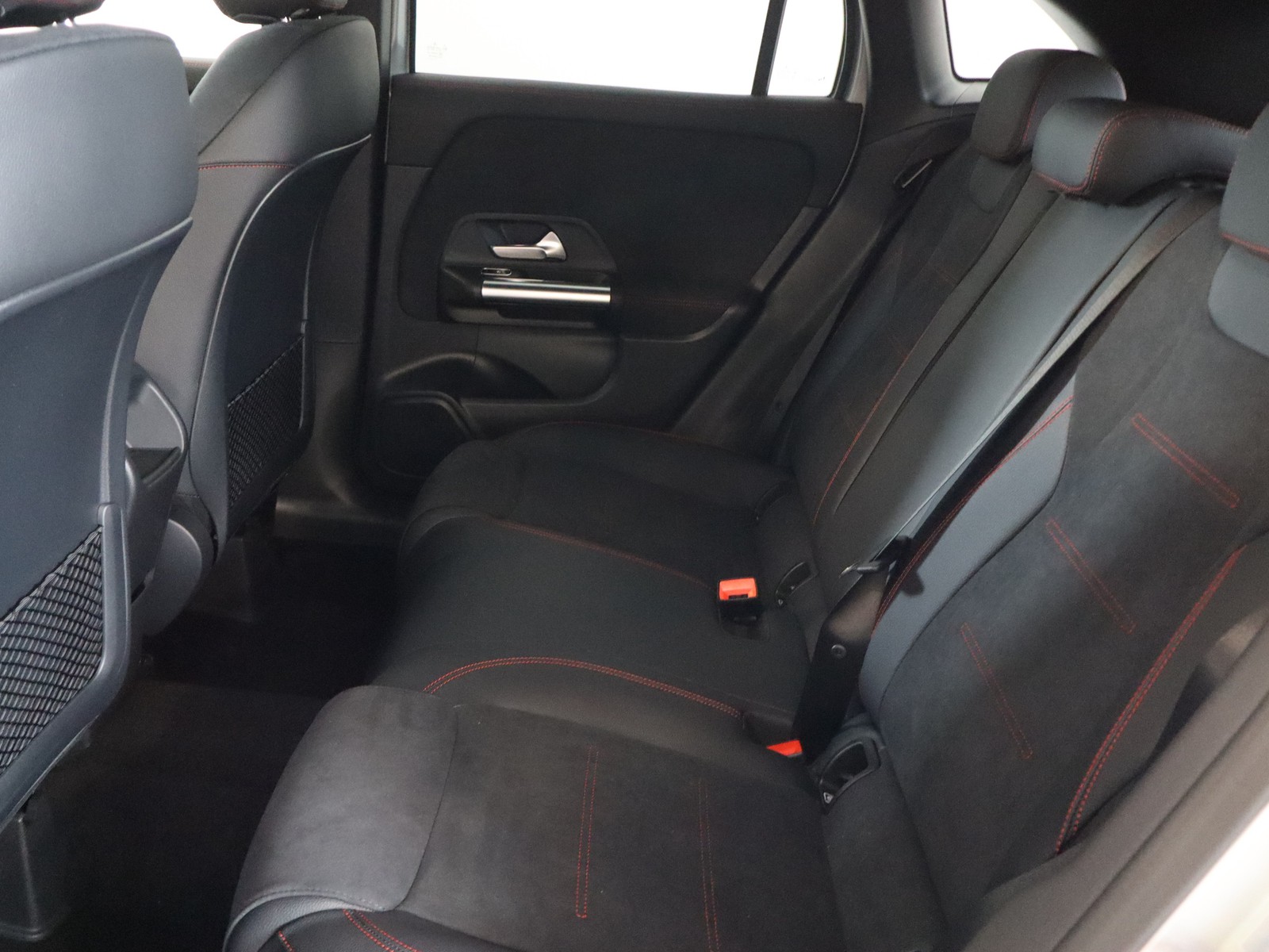 8 - Mercedes GLA 250 e plug-in hybrid amg line extra 8g-dct