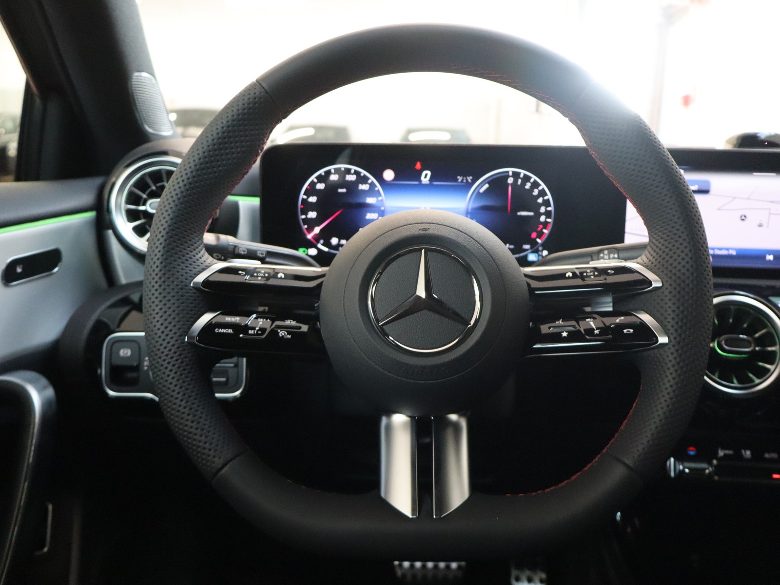 17 - Mercedes Classe A 250 e plug-in hybrid amg line extra speedshift dct amg 8g