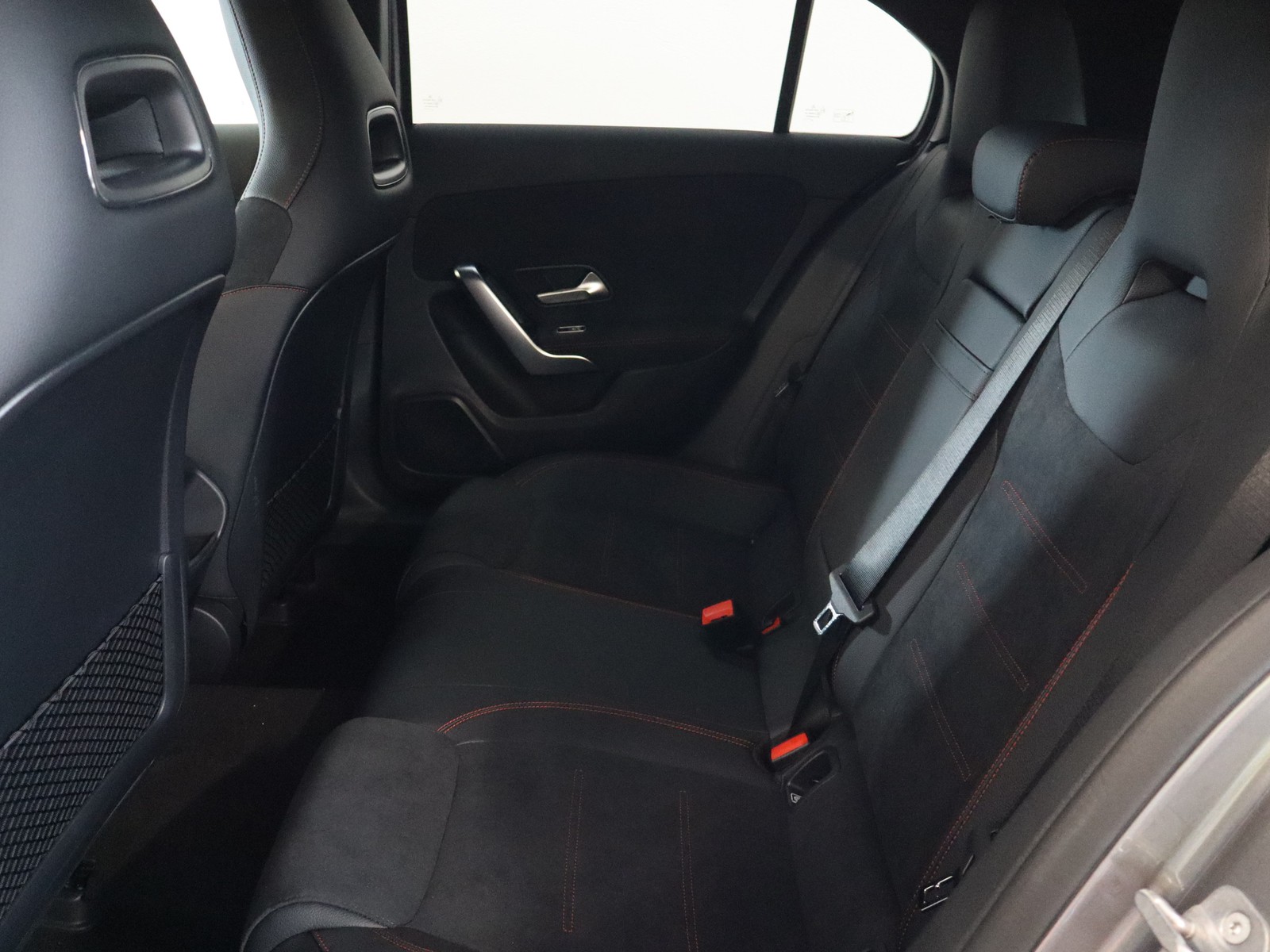 8 - Mercedes Classe A 250 e plug-in hybrid amg line extra speedshift dct amg 8g