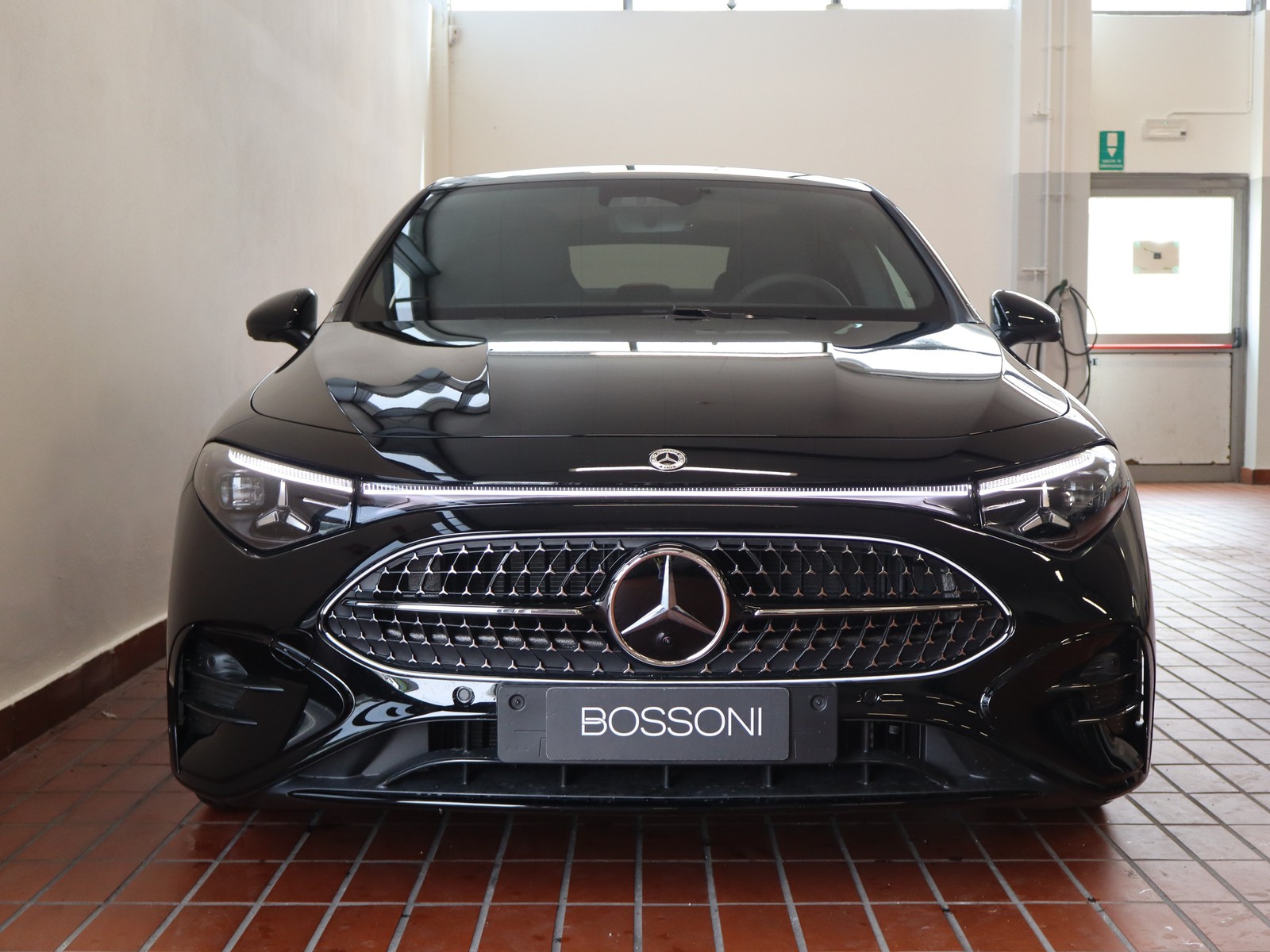 2 - Mercedes CLA 180 advanced plus auto