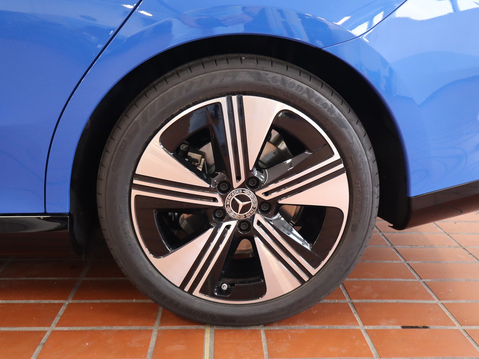 4 - Mercedes CLA 180 advanced plus auto